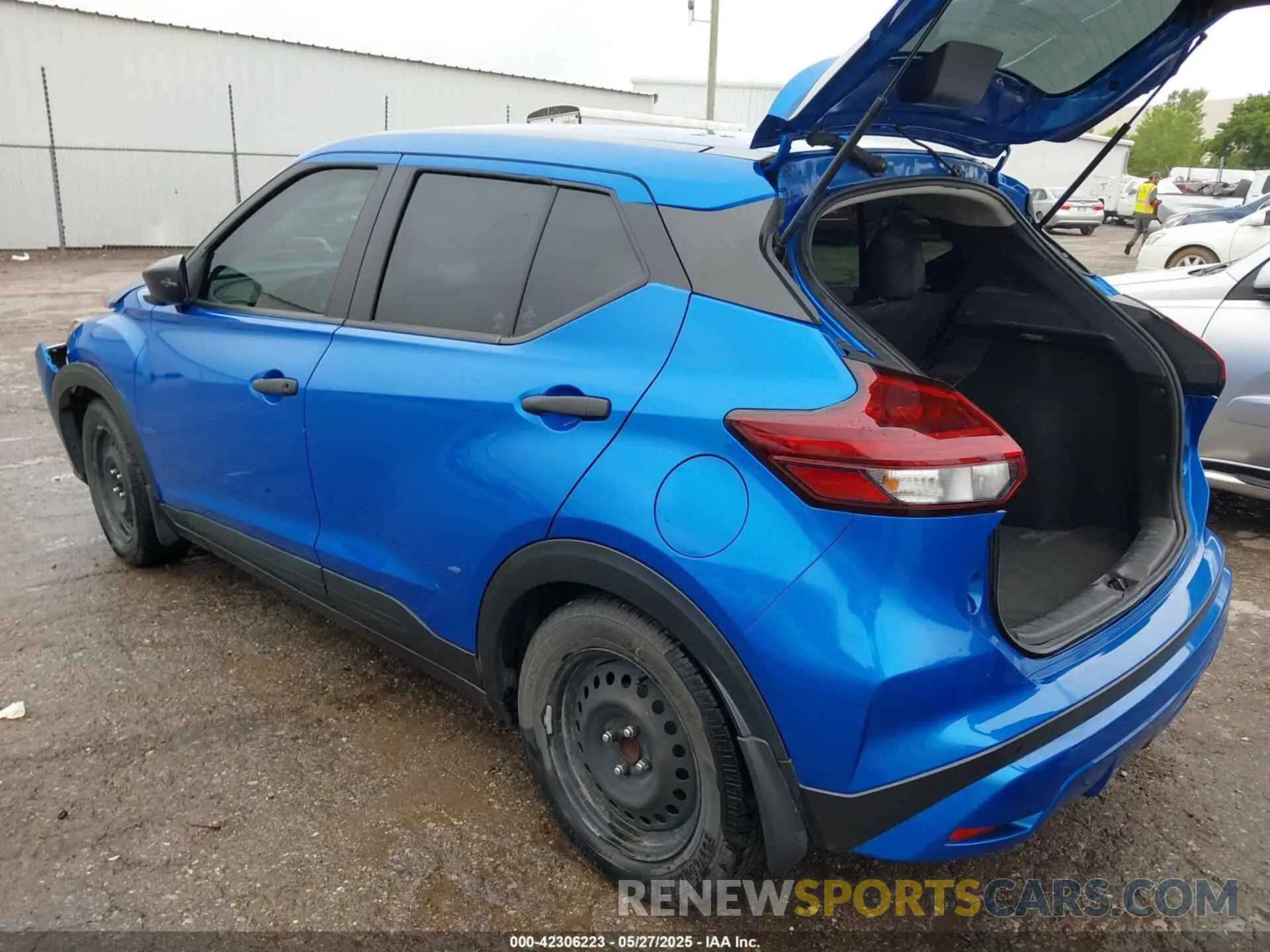 3 fotografías del automóvil dañado 3N1CP5BV5ML522035 NISSAN KICKS 2021