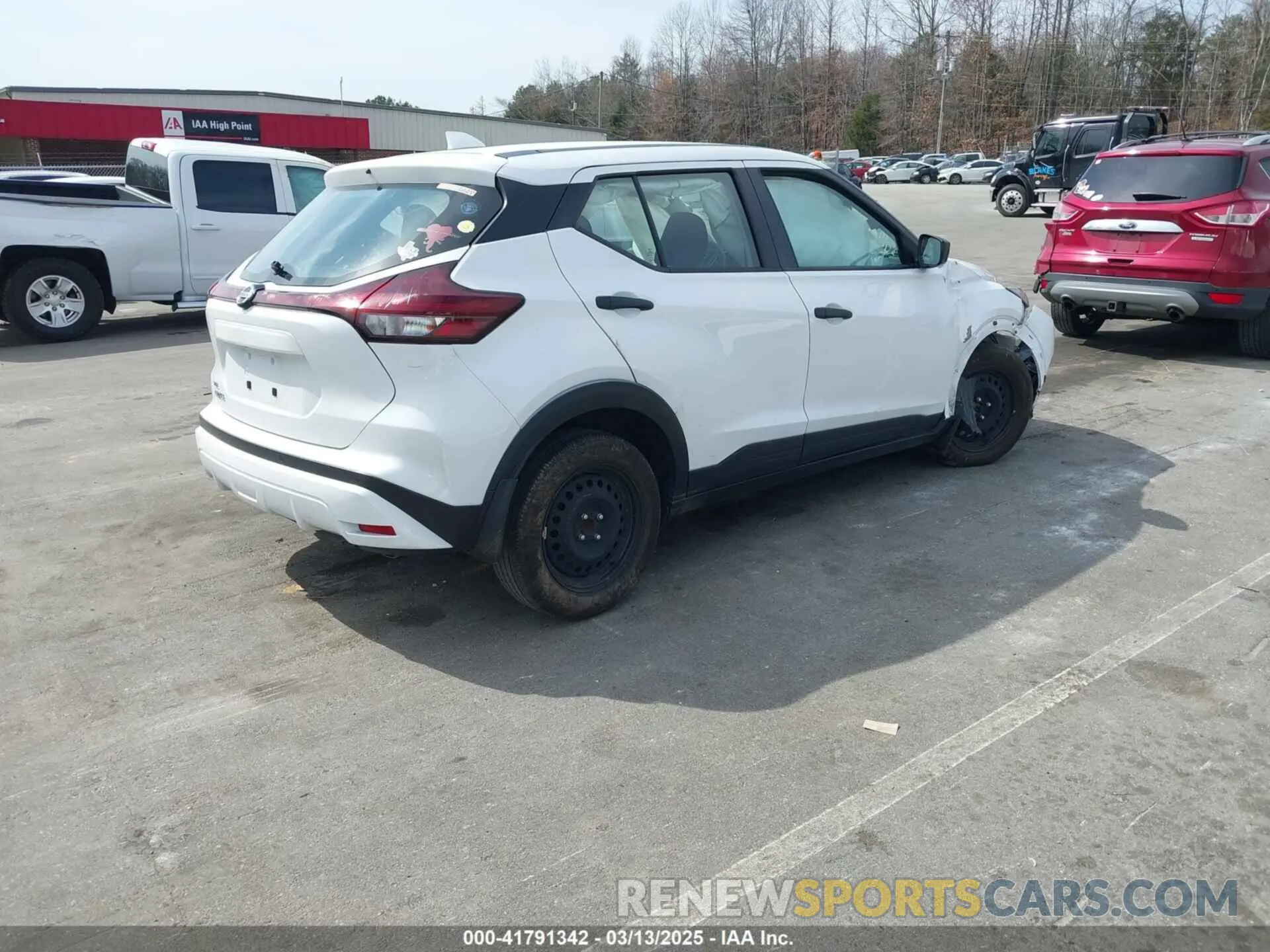 4 fotografías del automóvil dañado 3N1CP5BV5ML566388 NISSAN KICKS 2021