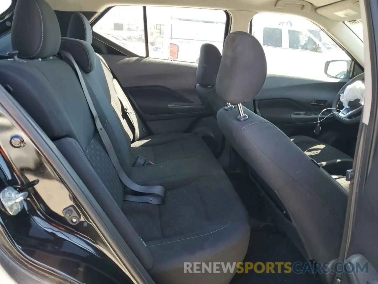 11 fotografías del automóvil dañado 3N1CP5BV6ML464470 NISSAN KICKS 2021