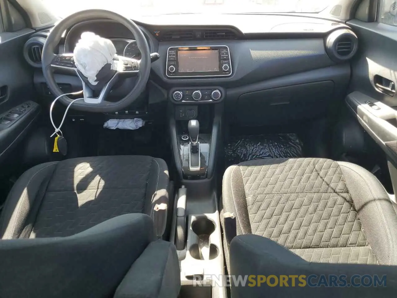 8 fotografías del automóvil dañado 3N1CP5BV6ML464470 NISSAN KICKS 2021