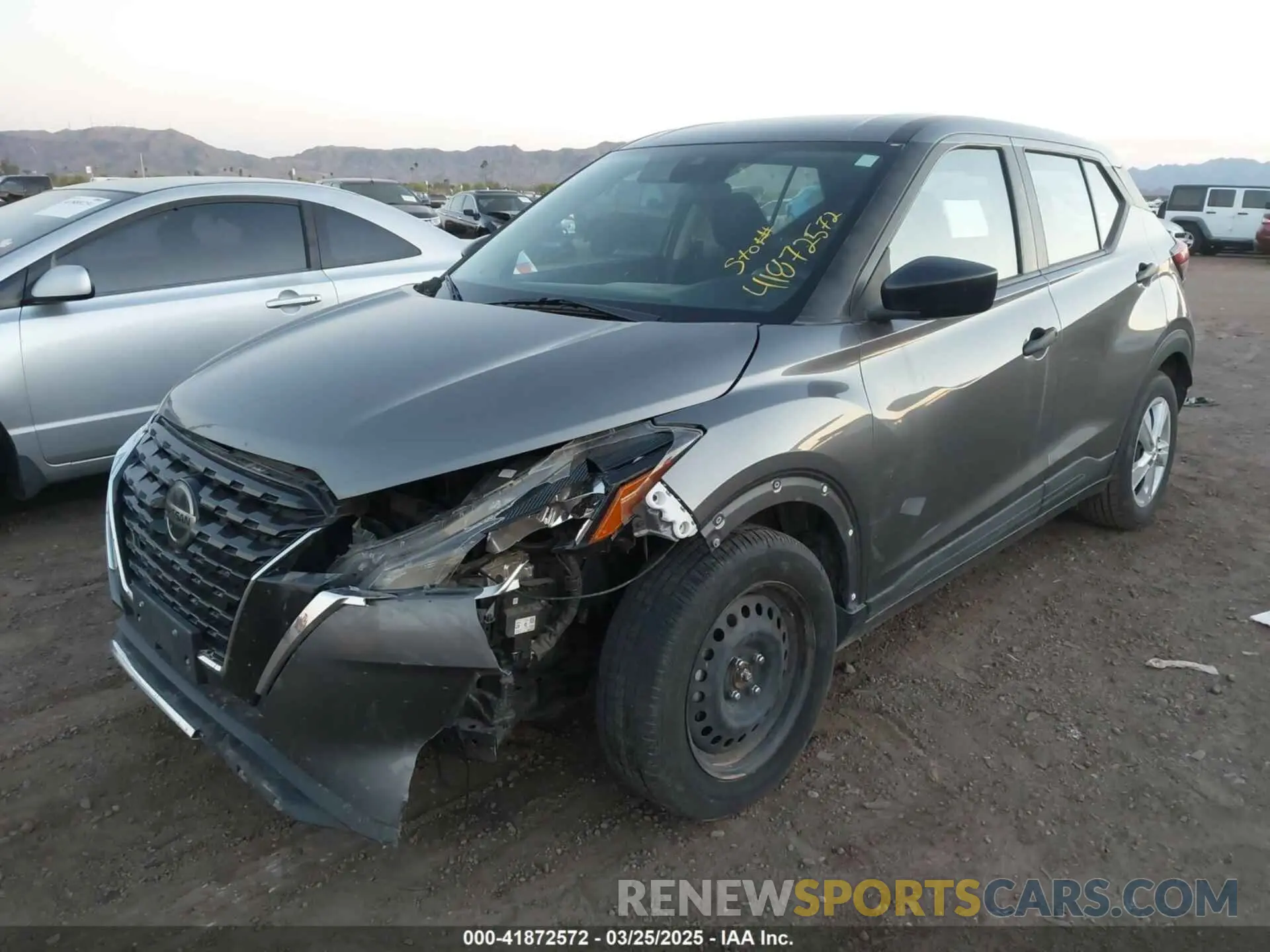 2 fotografías del automóvil dañado 3N1CP5BV7ML476661 NISSAN KICKS 2021