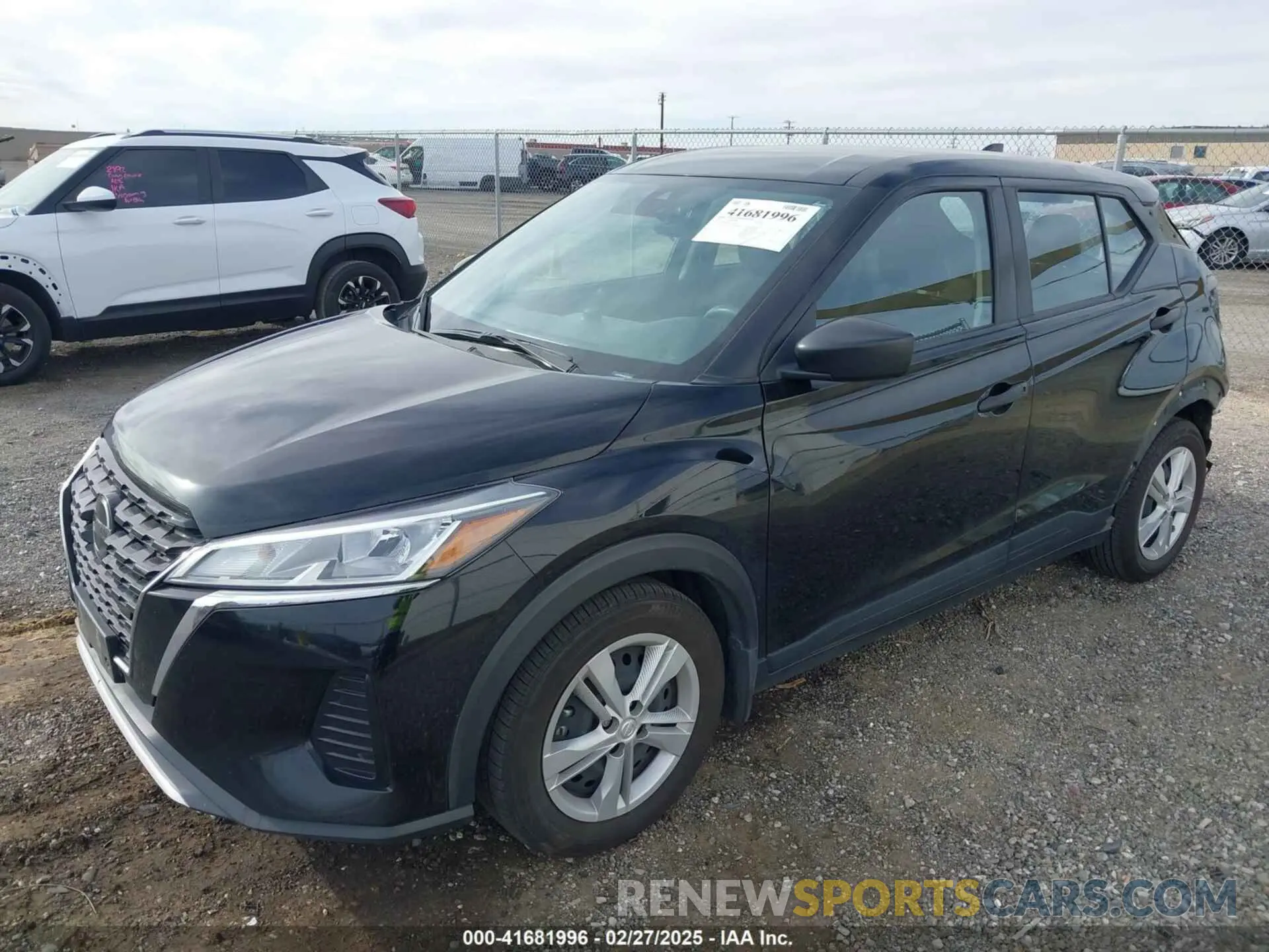 2 fotografías del automóvil dañado 3N1CP5BV8ML520456 NISSAN KICKS 2021