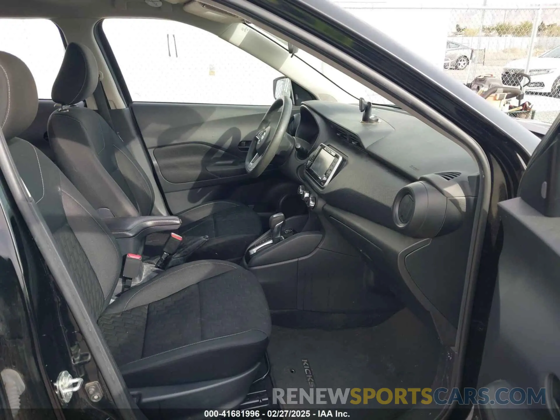 5 fotografías del automóvil dañado 3N1CP5BV8ML520456 NISSAN KICKS 2021