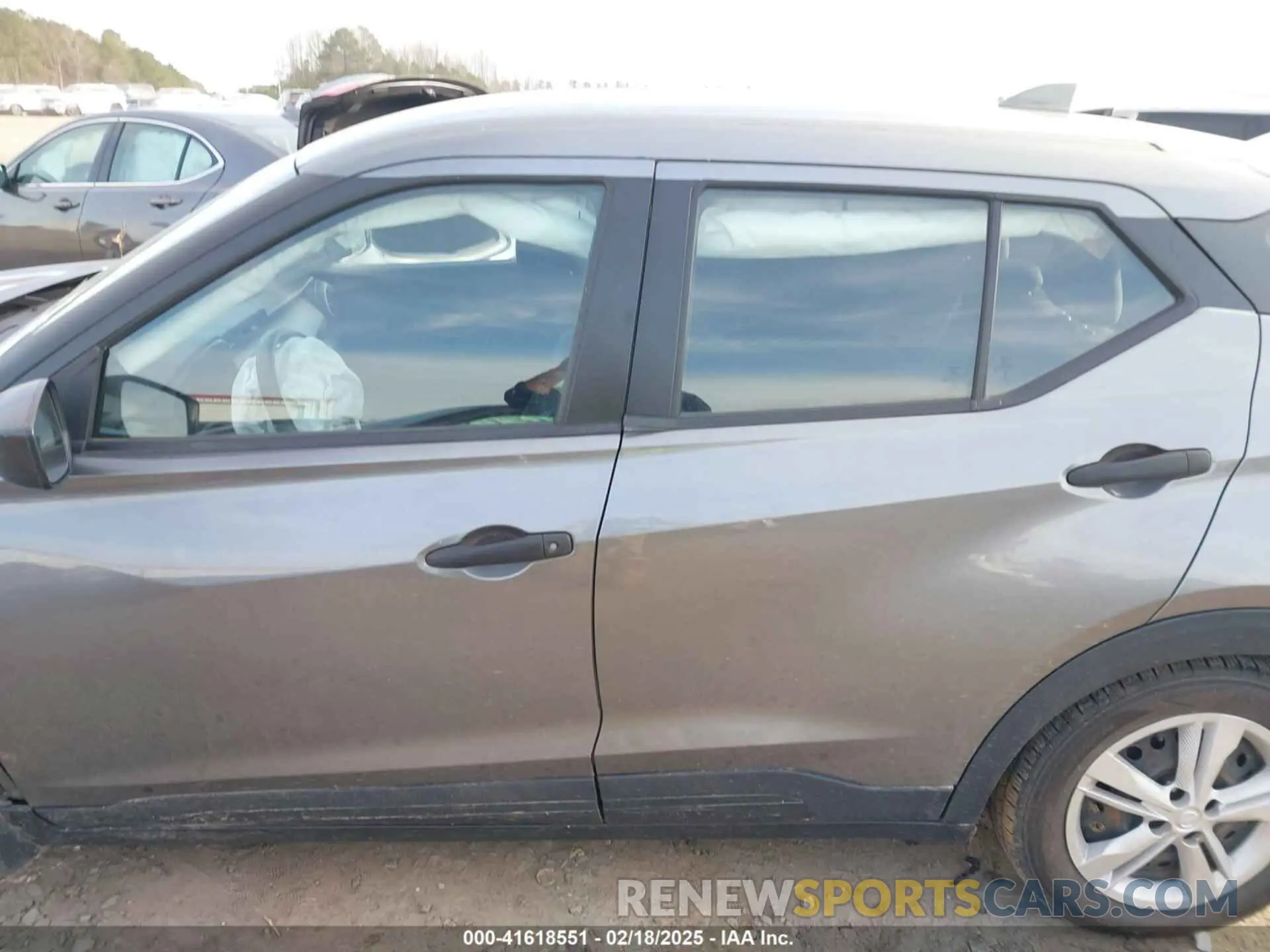 14 fotografías del automóvil dañado 3N1CP5BV8ML537354 NISSAN KICKS 2021