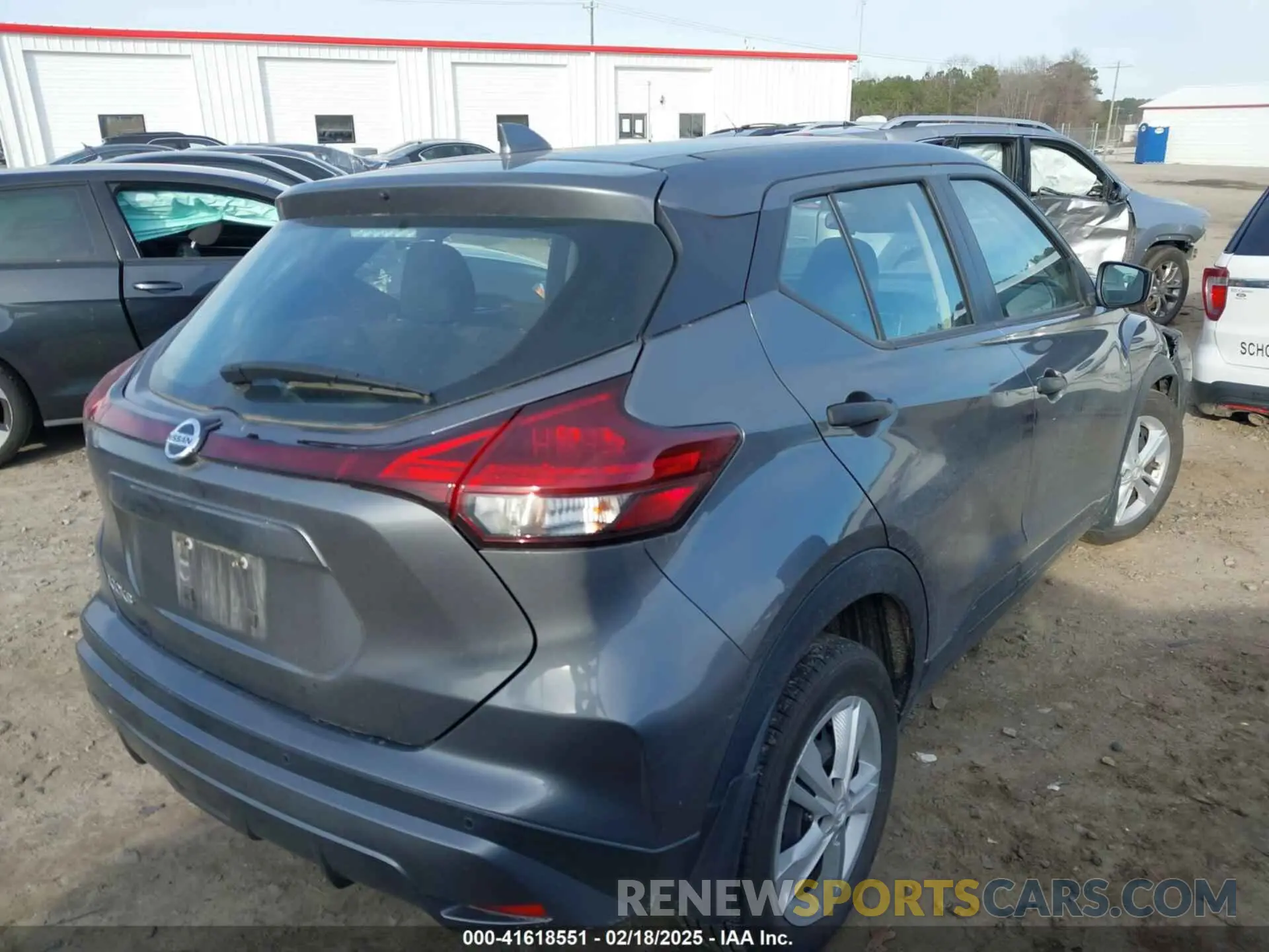 4 fotografías del automóvil dañado 3N1CP5BV8ML537354 NISSAN KICKS 2021
