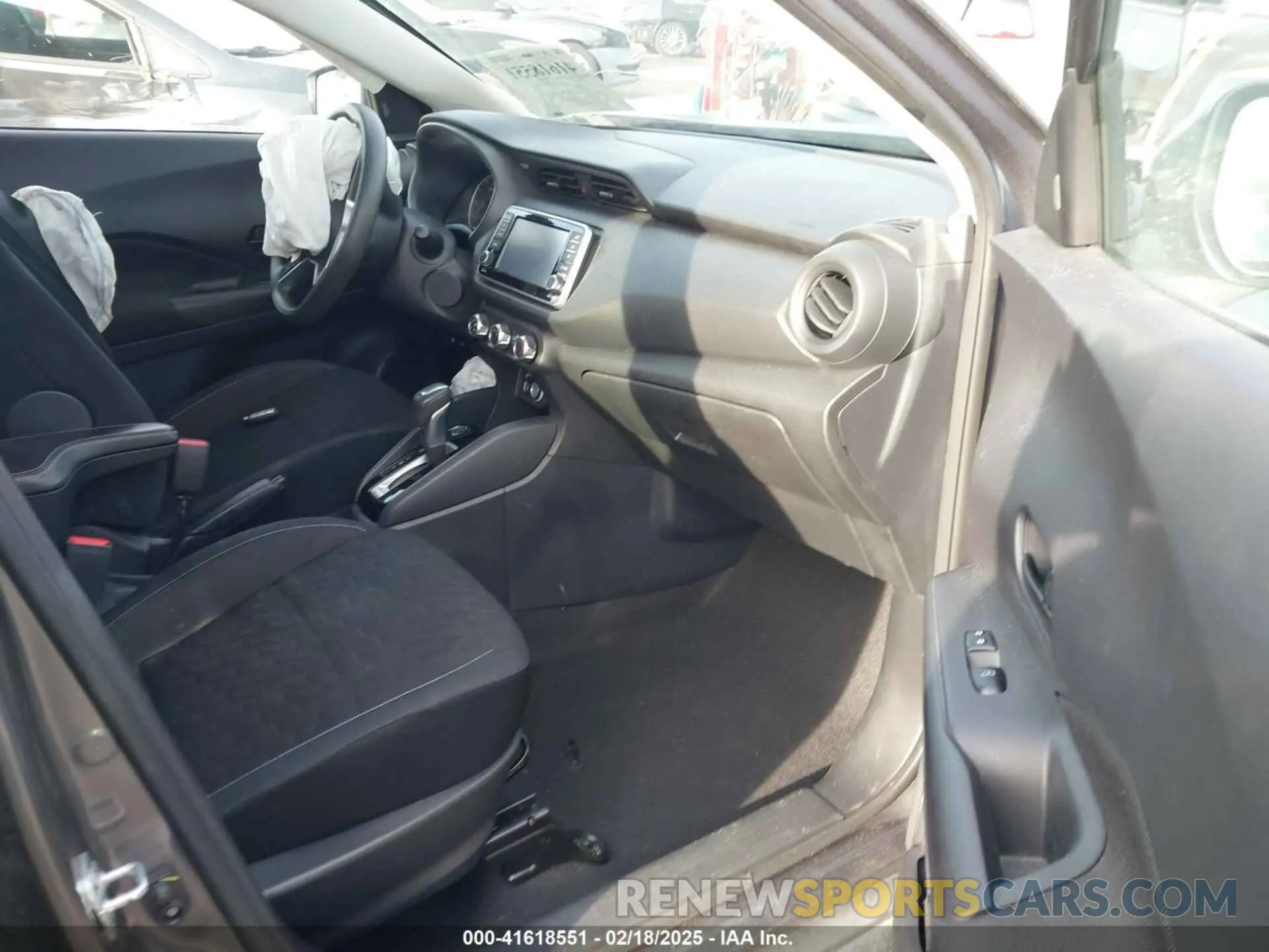 5 fotografías del automóvil dañado 3N1CP5BV8ML537354 NISSAN KICKS 2021