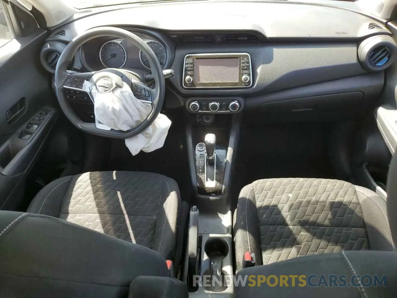 8 fotografías del automóvil dañado 3N1CP5BV9ML550064 NISSAN KICKS 2021