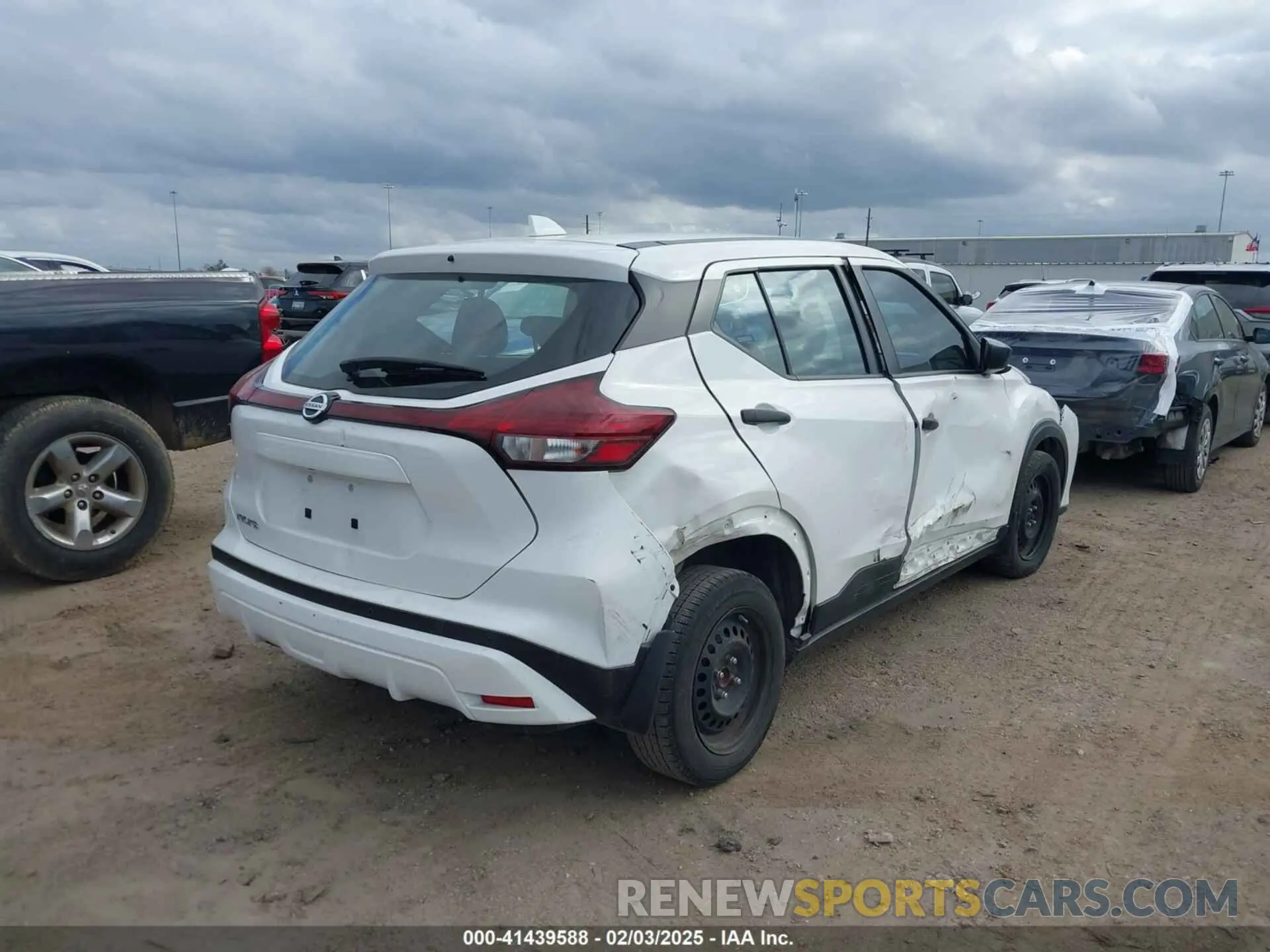 4 fotografías del automóvil dañado 3N1CP5BVXML483801 NISSAN KICKS 2021