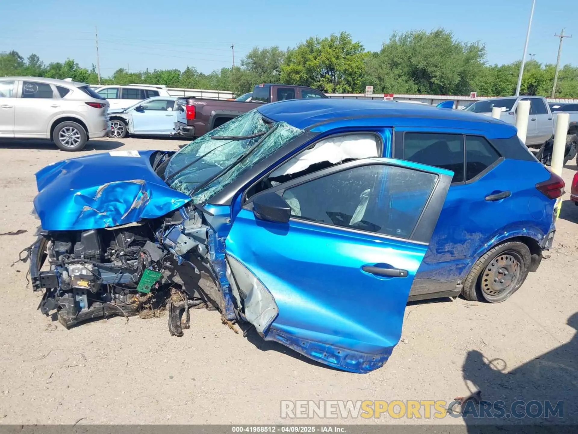 13 fotografías del automóvil dañado 3N1CP5BVXML519129 NISSAN KICKS 2021
