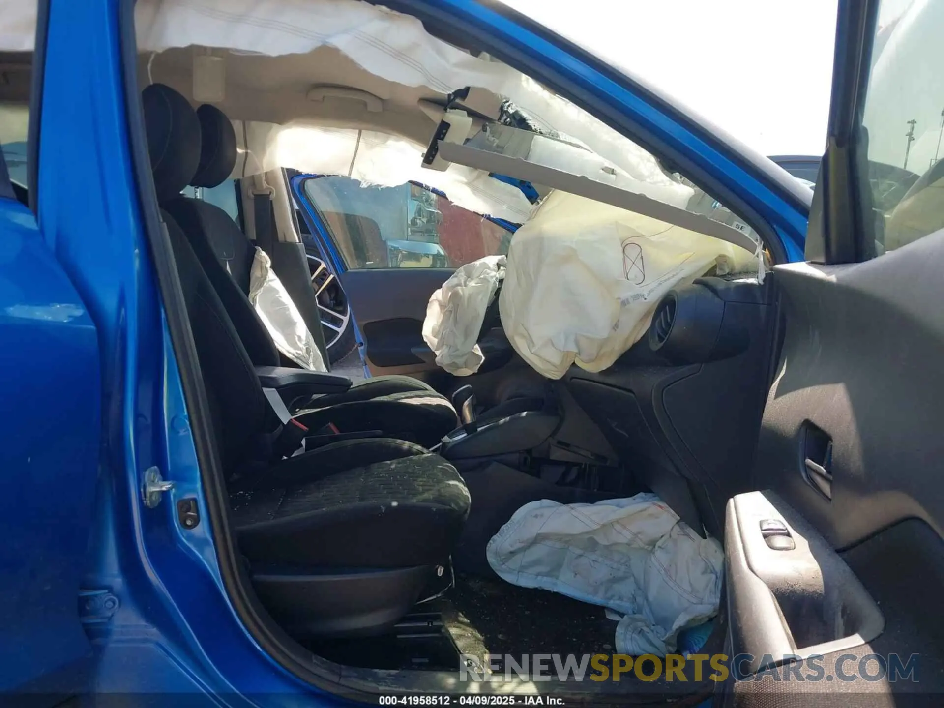 5 fotografías del automóvil dañado 3N1CP5BVXML519129 NISSAN KICKS 2021