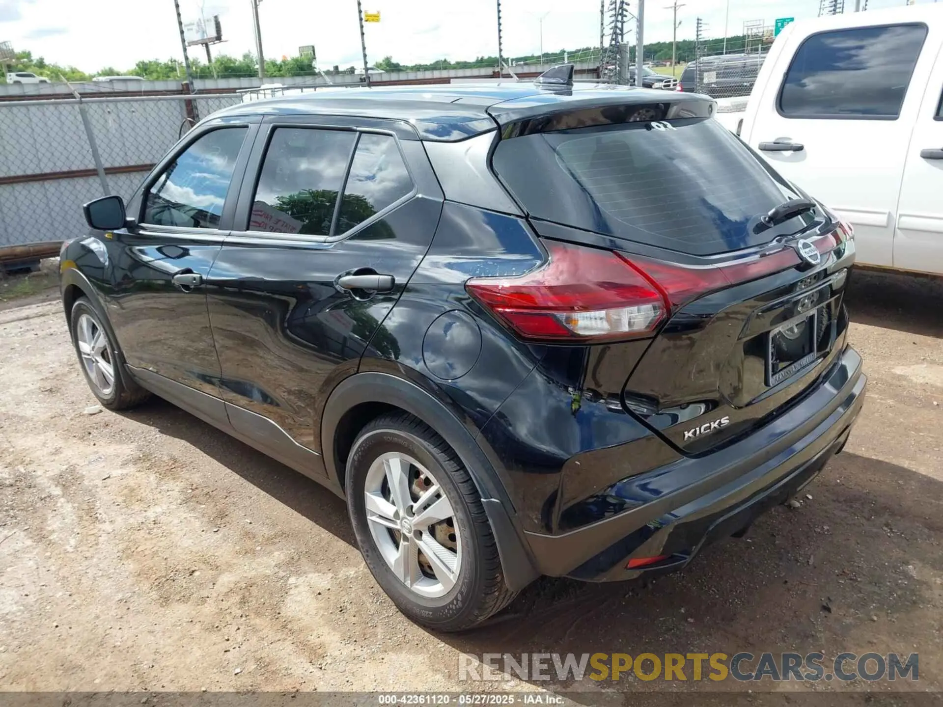 3 fotografías del automóvil dañado 3N1CP5BVXML555127 NISSAN KICKS 2021