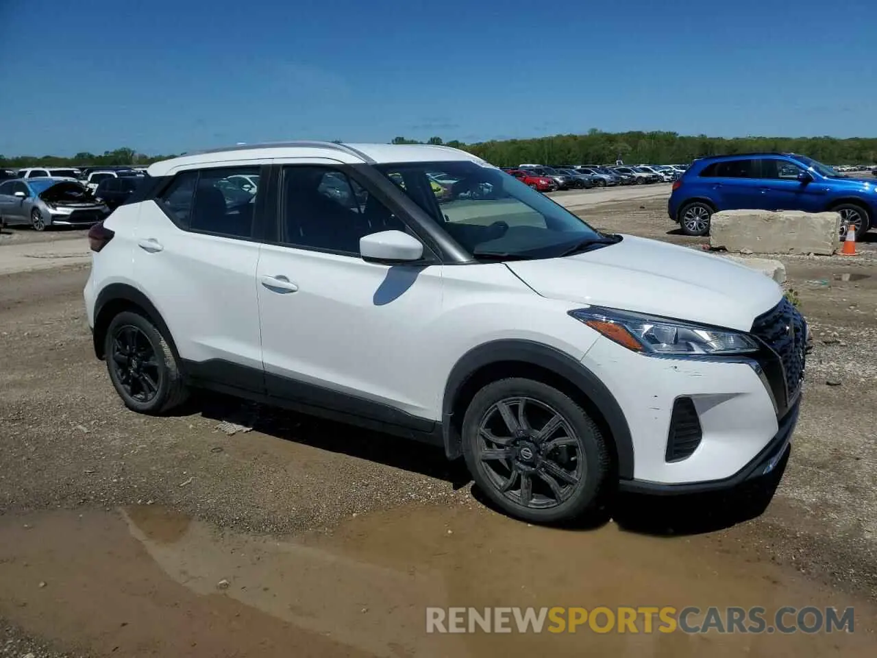 4 fotografías del automóvil dañado 3N1CP5CV0ML517551 NISSAN KICKS 2021