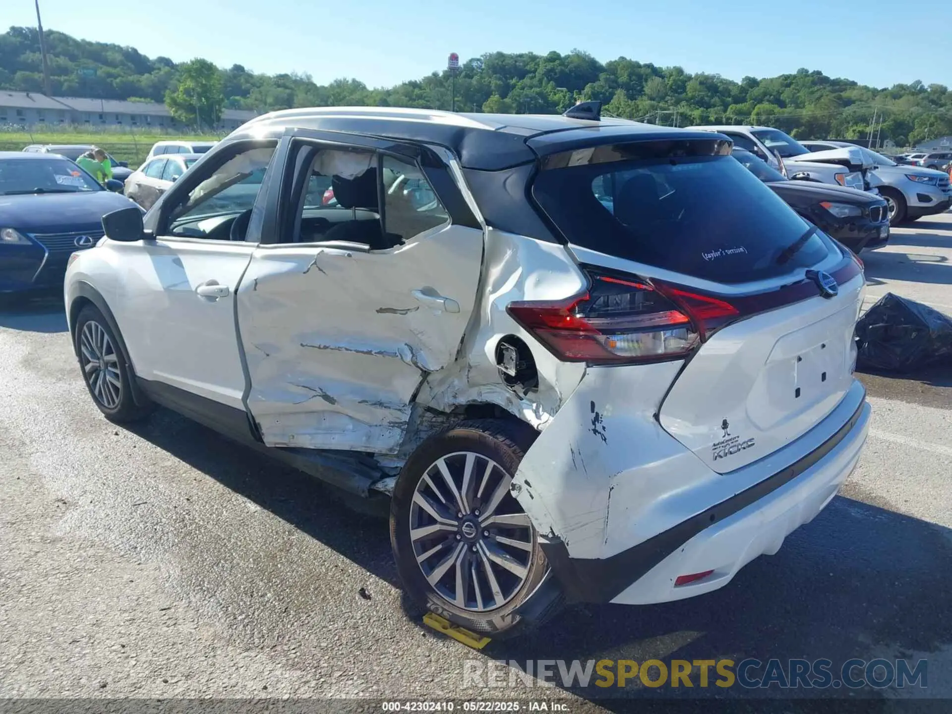 3 fotografías del automóvil dañado 3N1CP5CV1ML504436 NISSAN KICKS 2021