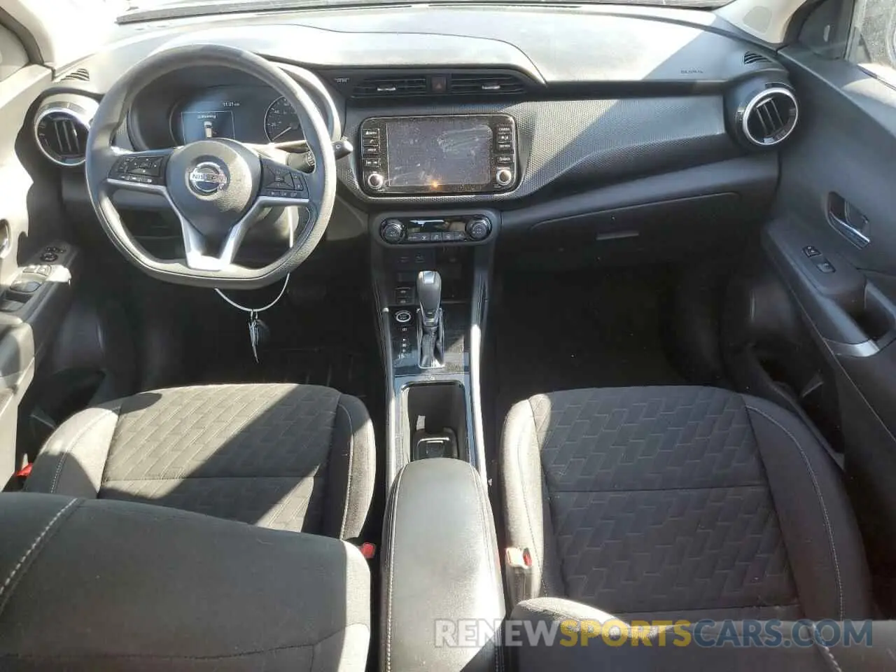 8 fotografías del automóvil dañado 3N1CP5CV1ML526047 NISSAN KICKS 2021