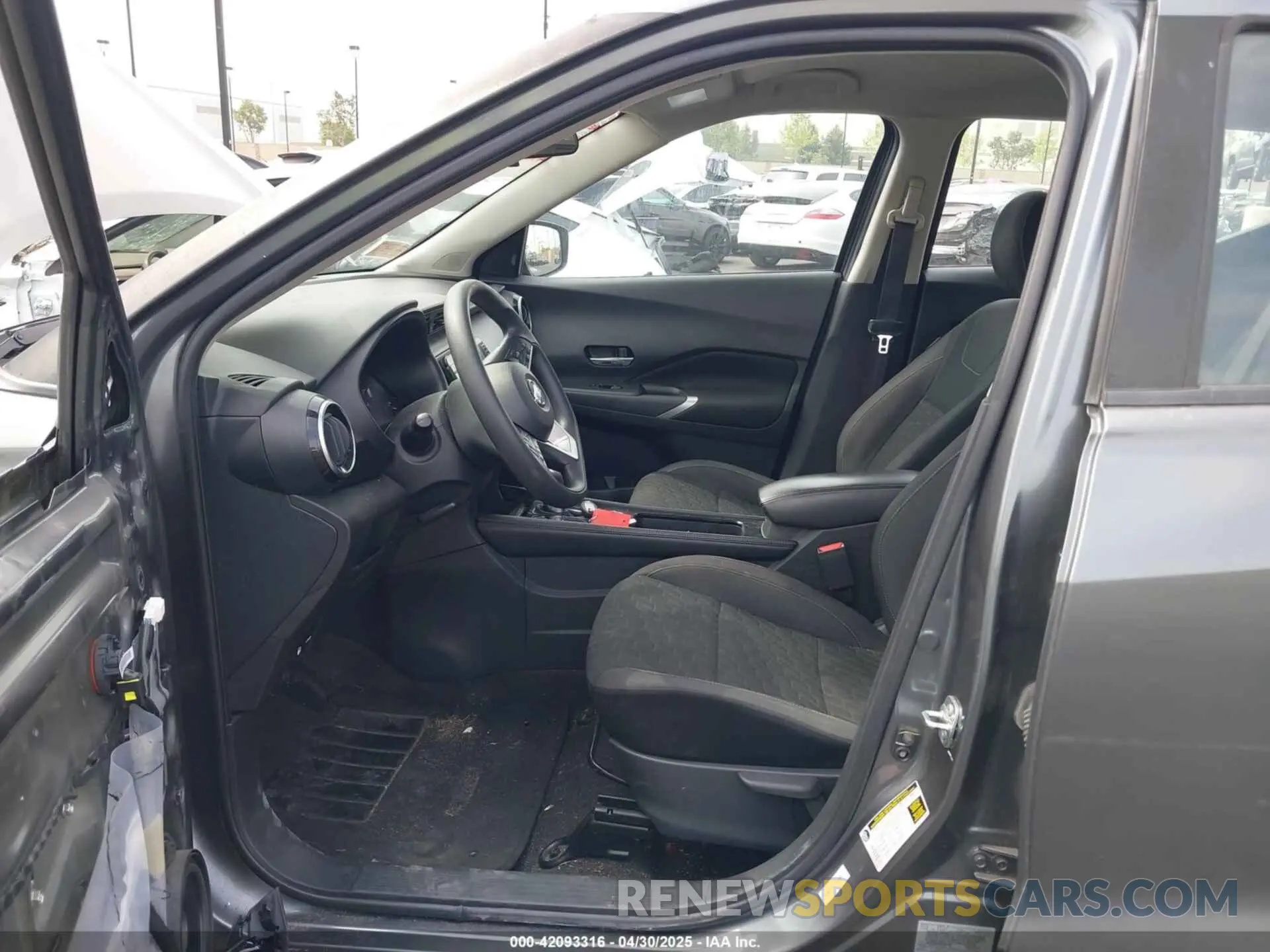 5 fotografías del automóvil dañado 3N1CP5CV1ML537730 NISSAN KICKS 2021