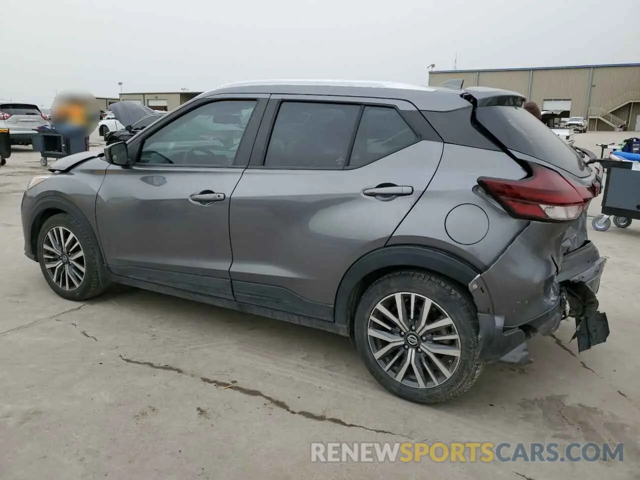 2 fotografías del automóvil dañado 3N1CP5CV2ML495312 NISSAN KICKS 2021