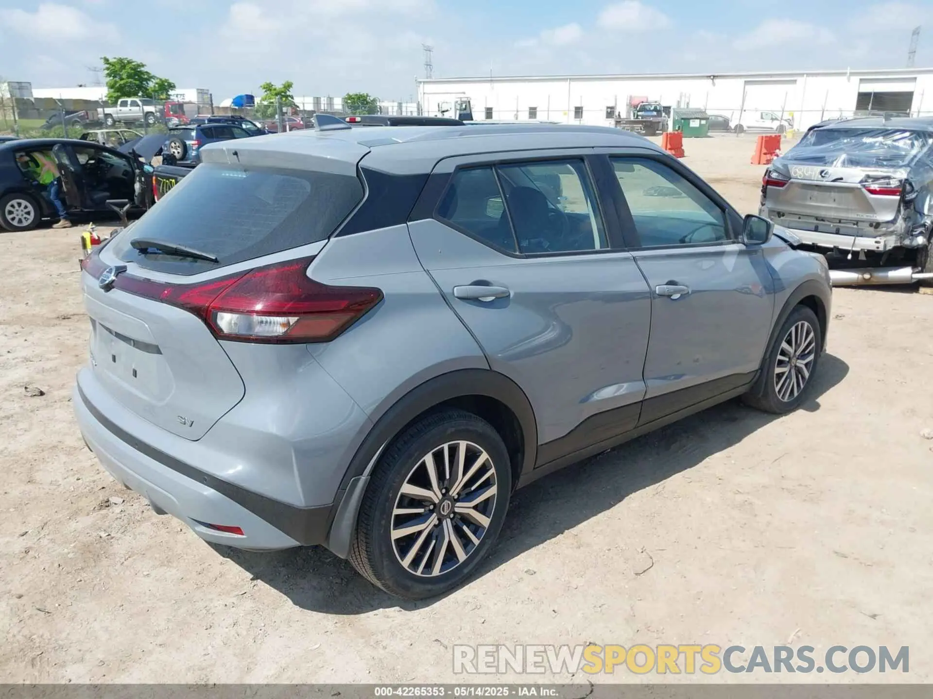4 fotografías del automóvil dañado 3N1CP5CV2ML522086 NISSAN KICKS 2021