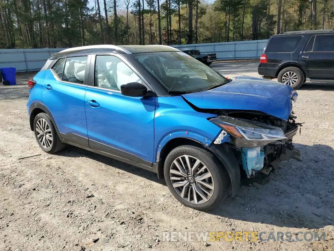 4 fotografías del automóvil dañado 3N1CP5CV2ML540202 NISSAN KICKS 2021