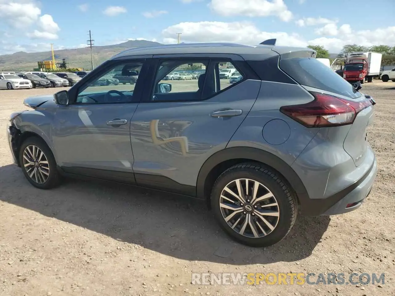 2 fotografías del automóvil dañado 3N1CP5CV3ML489020 NISSAN KICKS 2021