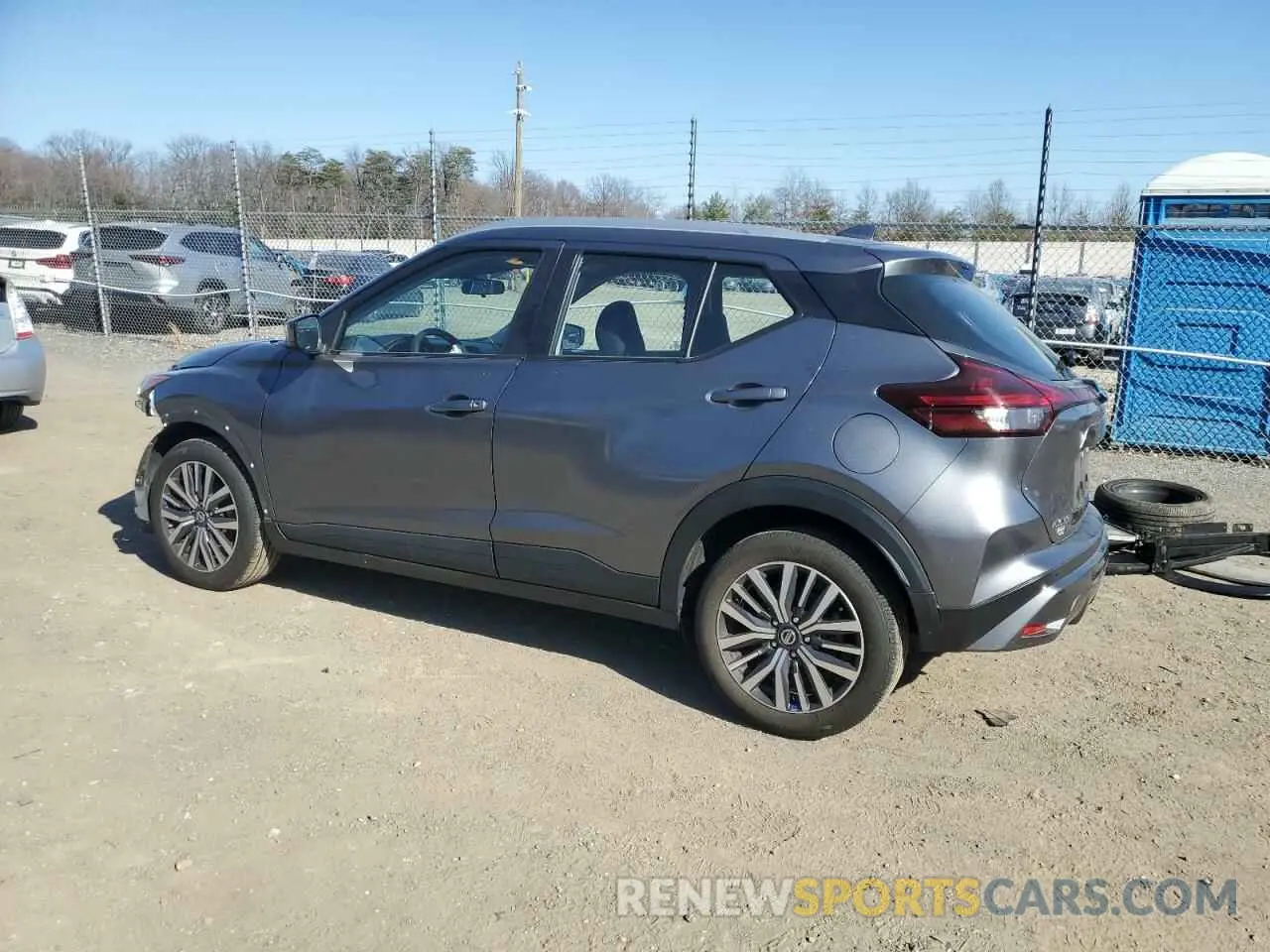 2 fotografías del automóvil dañado 3N1CP5CV3ML533436 NISSAN KICKS 2021