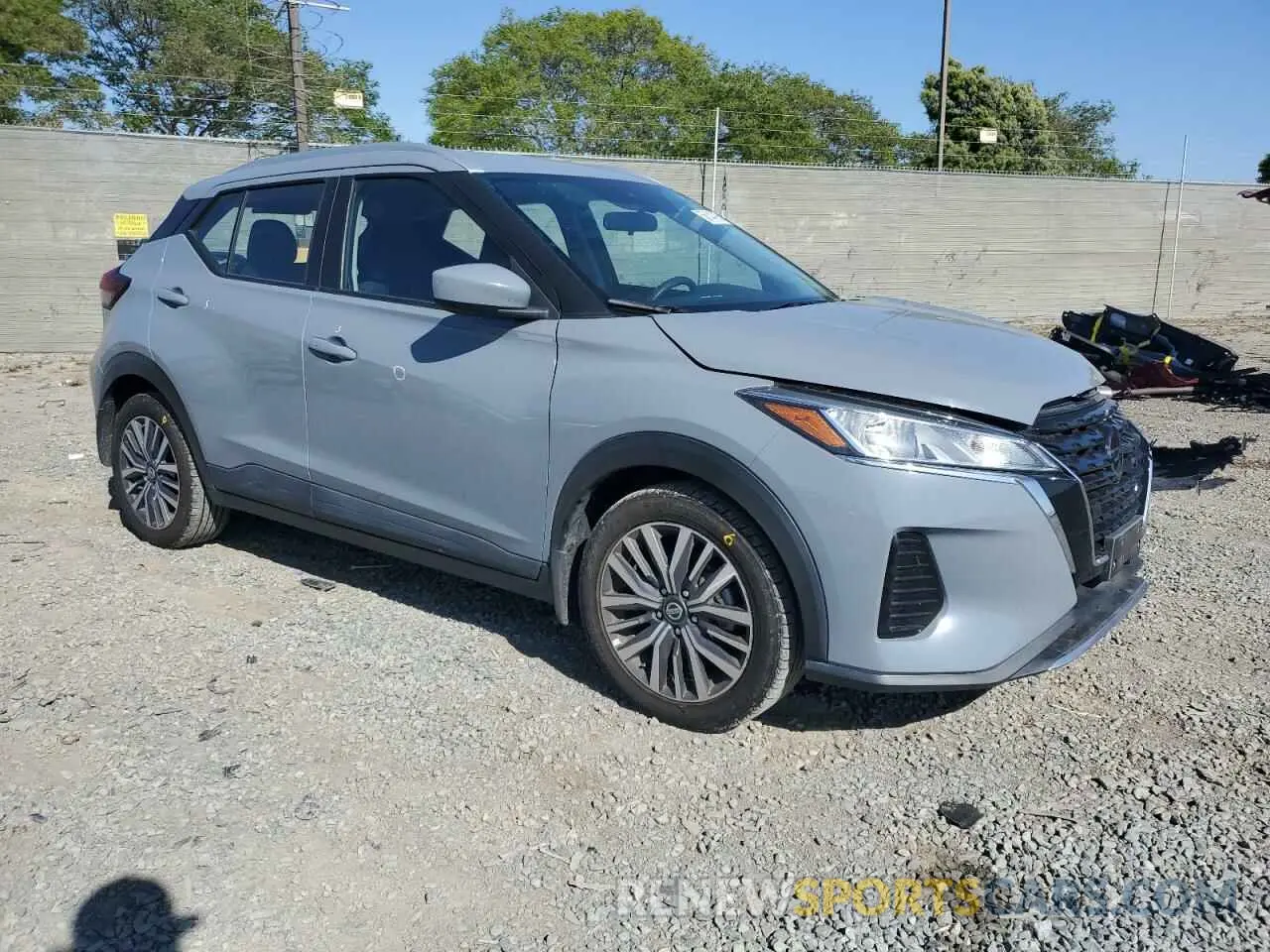 4 fotografías del automóvil dañado 3N1CP5CV3ML540192 NISSAN KICKS 2021