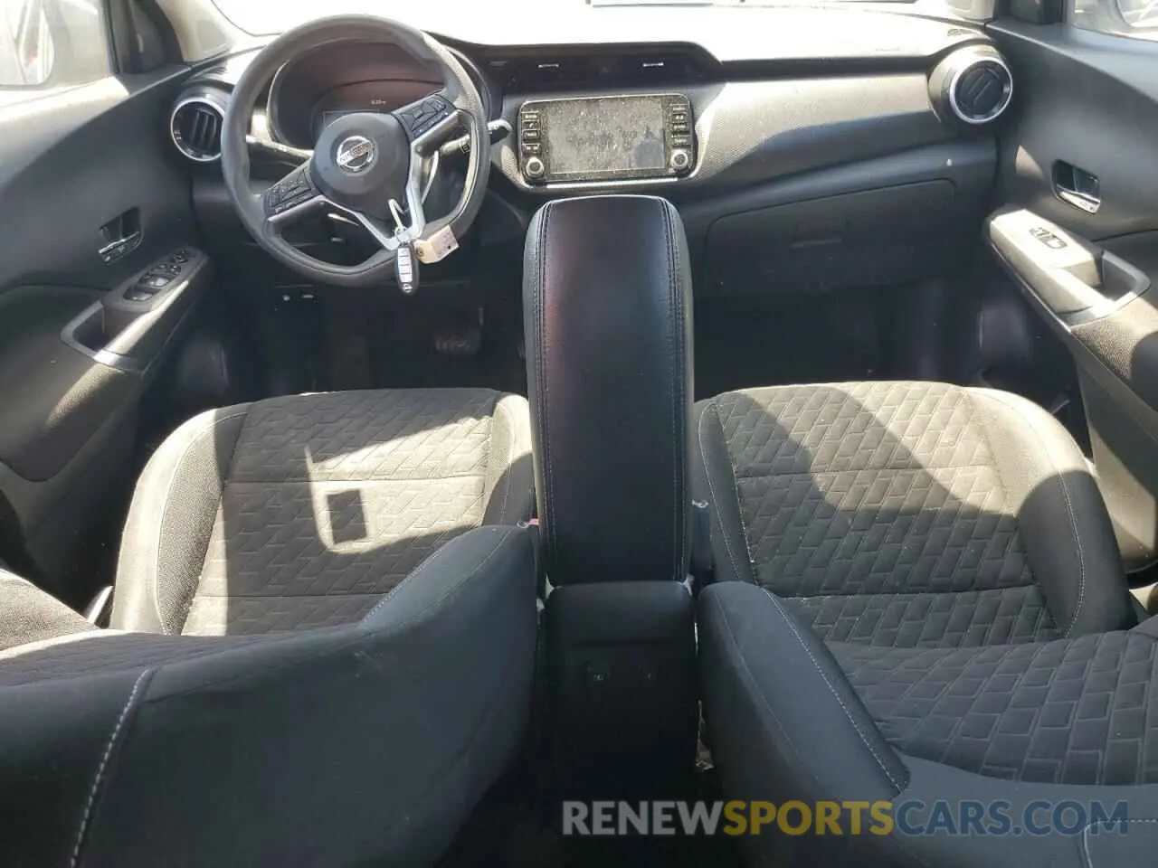 8 fotografías del automóvil dañado 3N1CP5CV3ML540192 NISSAN KICKS 2021