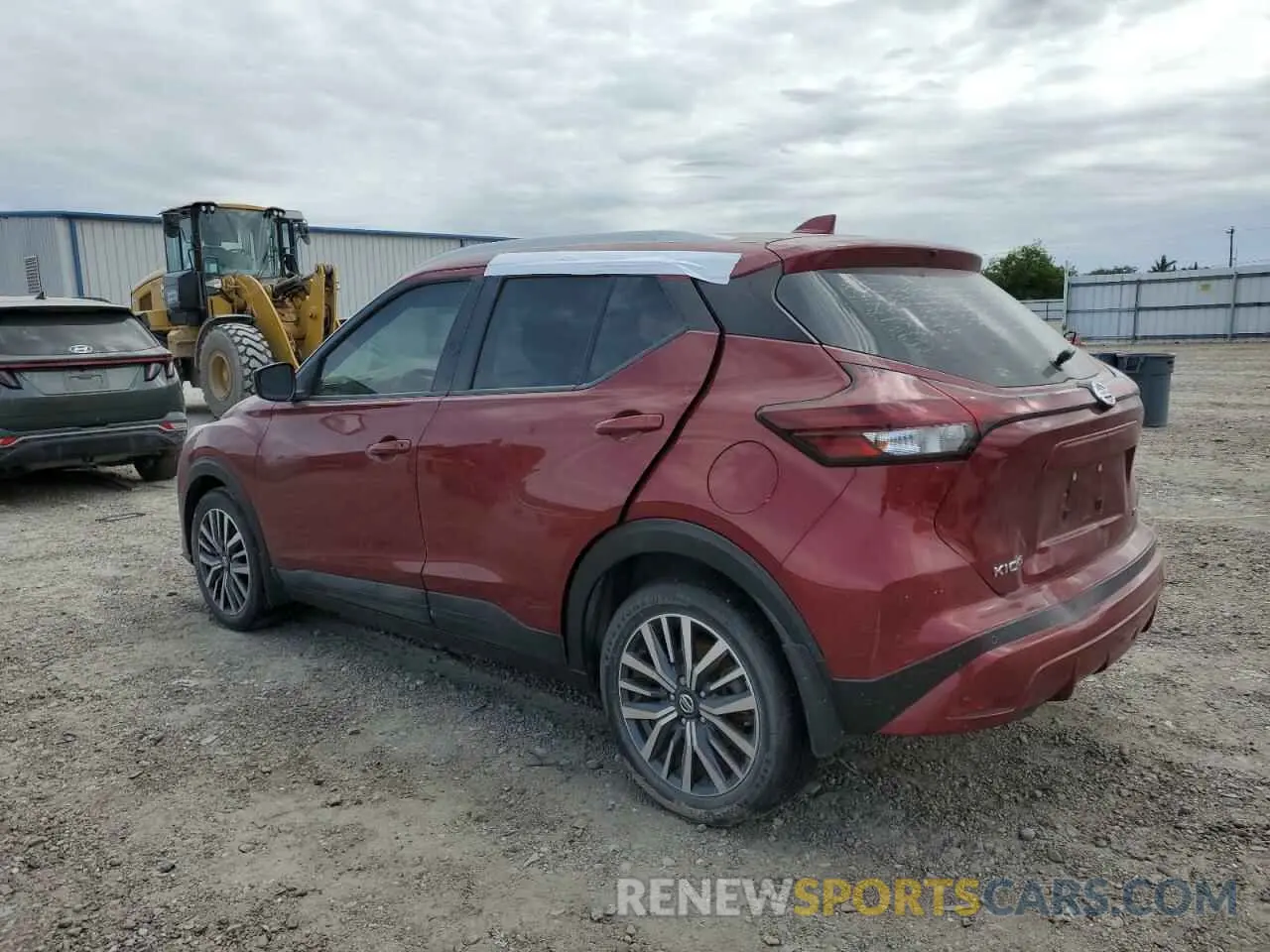 2 fotografías del automóvil dañado 3N1CP5CV4ML543652 NISSAN KICKS 2021