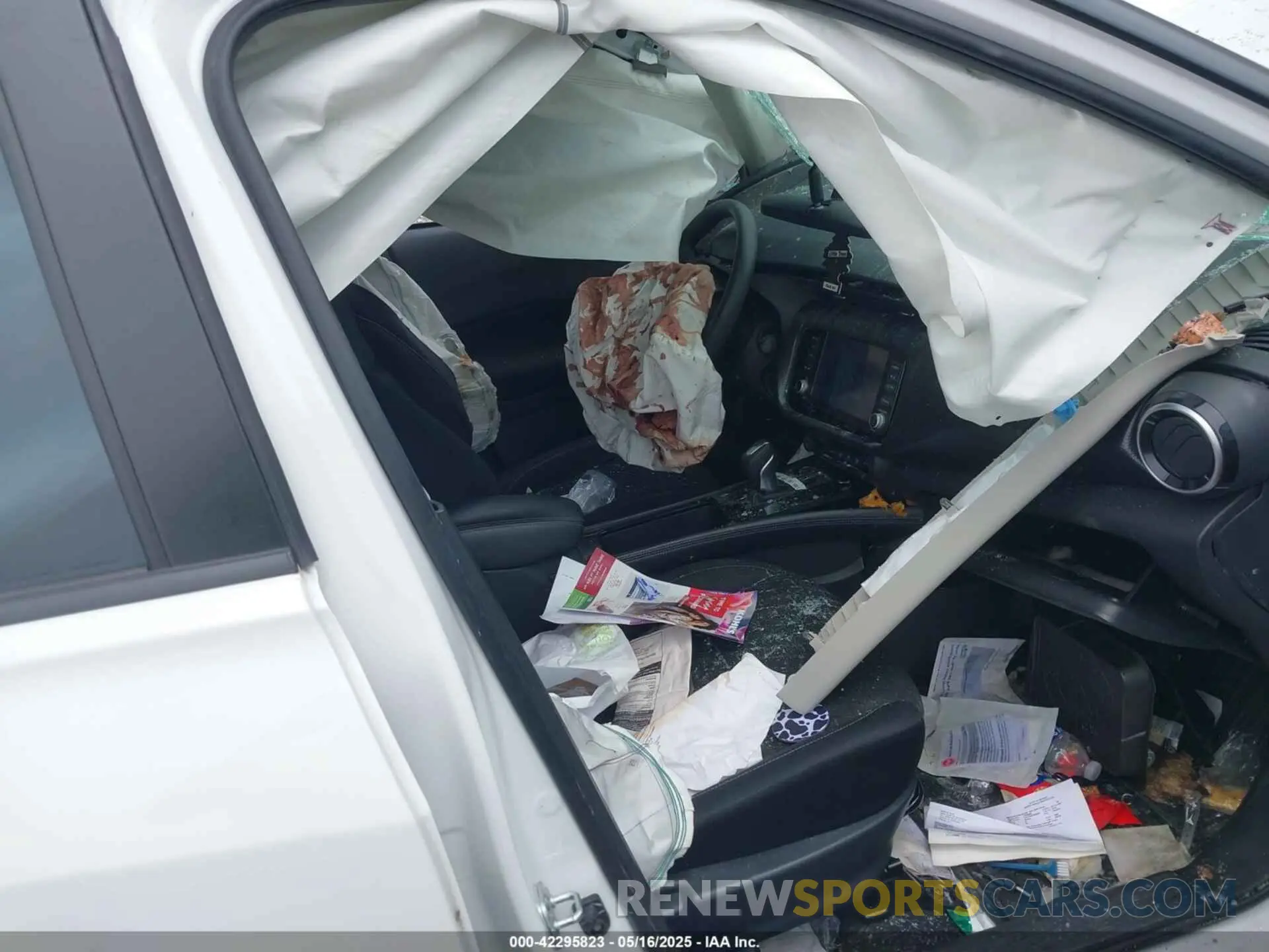 5 fotografías del automóvil dañado 3N1CP5CV4ML557339 NISSAN KICKS 2021