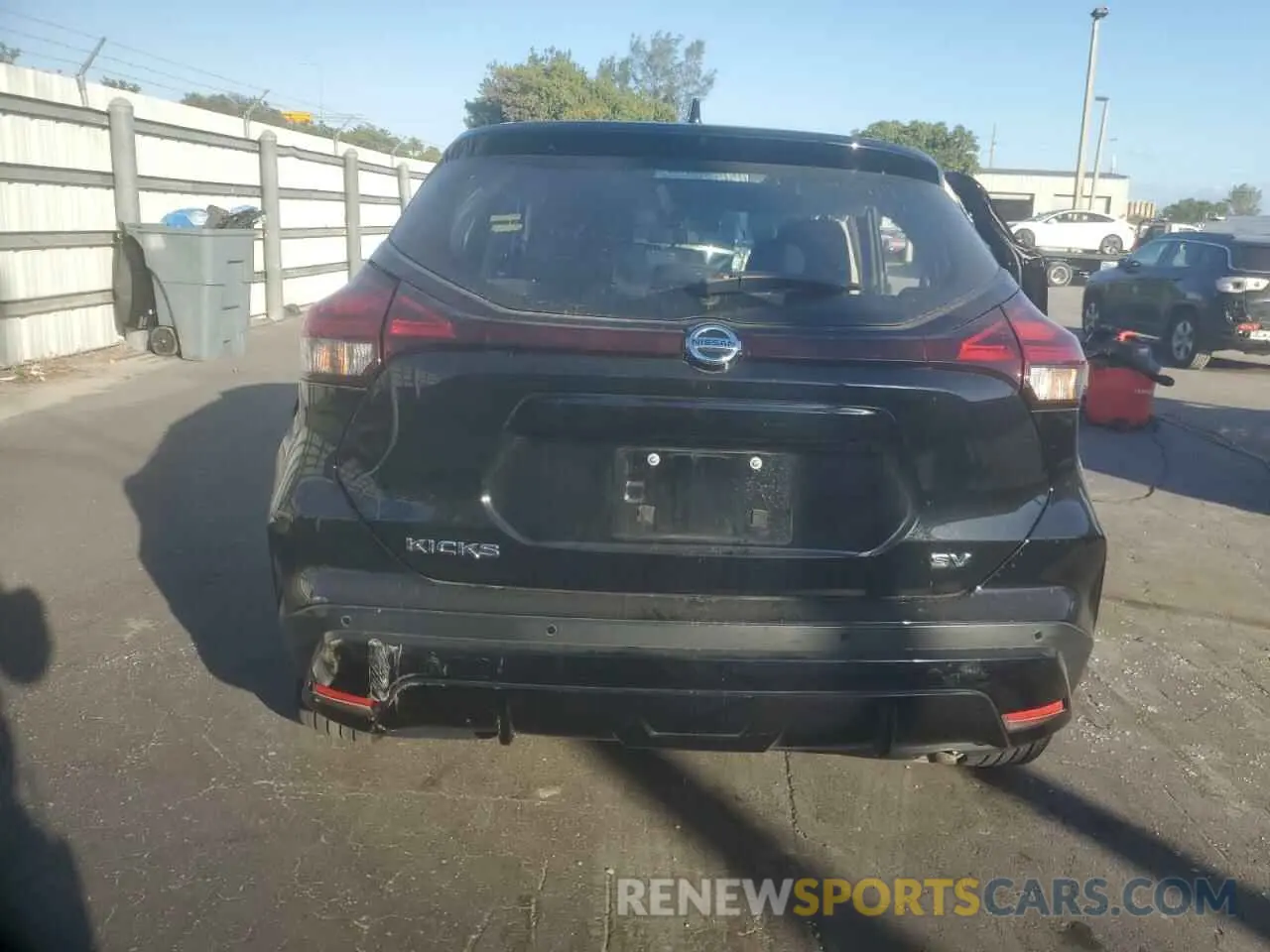 6 fotografías del automóvil dañado 3N1CP5CV5ML468606 NISSAN KICKS 2021