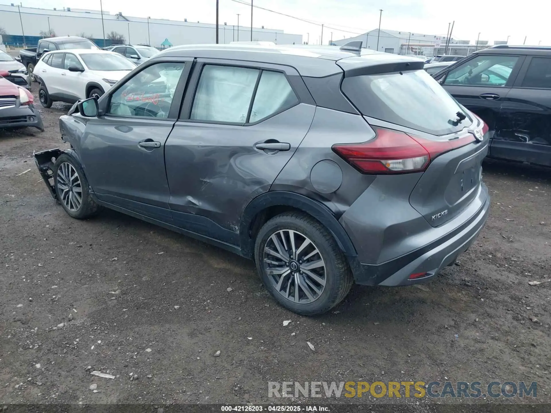 3 fotografías del automóvil dañado 3N1CP5CV5ML471683 NISSAN KICKS 2021