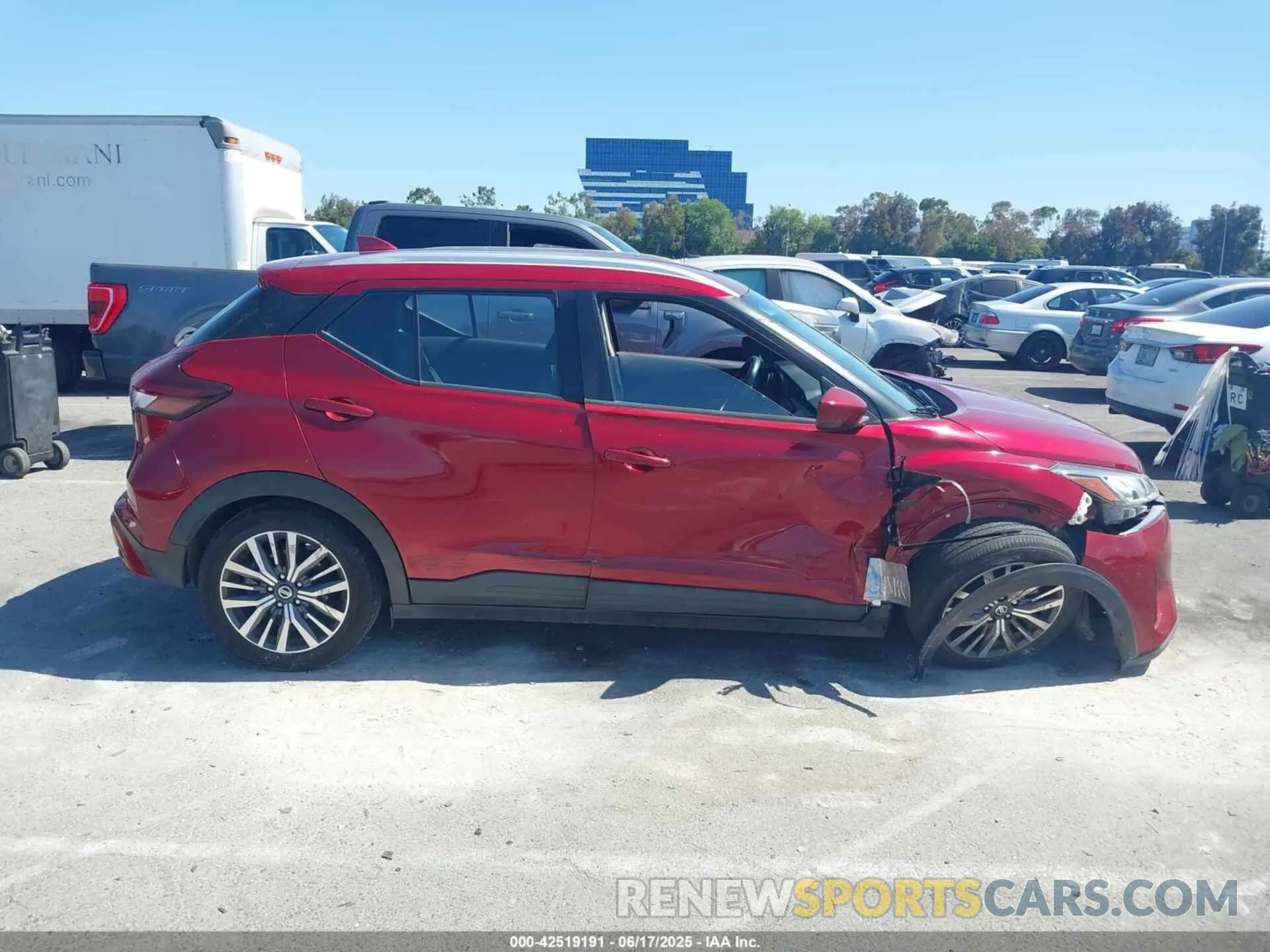 13 fotografías del automóvil dañado 3N1CP5CV5ML503158 NISSAN KICKS 2021
