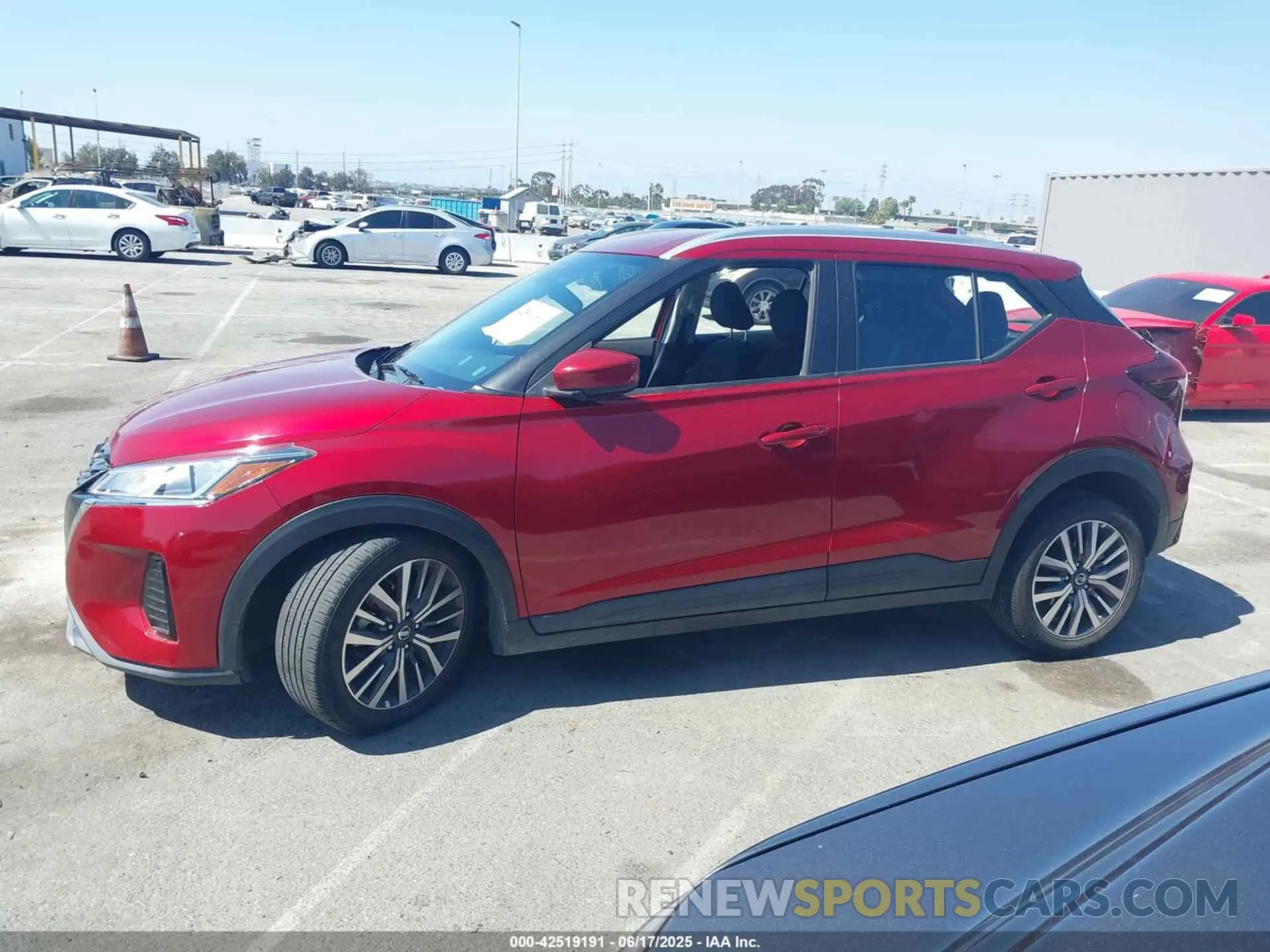 14 fotografías del automóvil dañado 3N1CP5CV5ML503158 NISSAN KICKS 2021