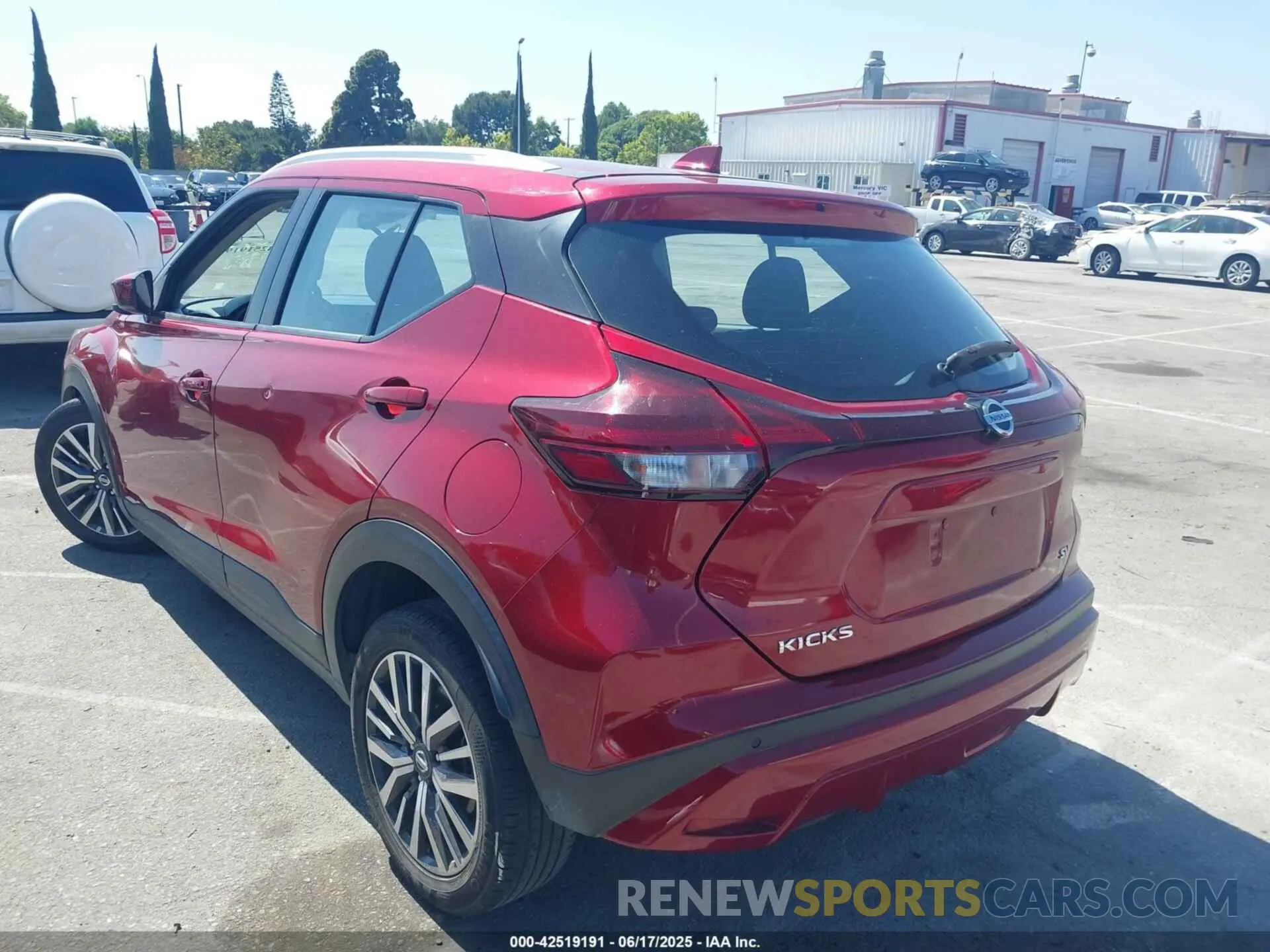 3 fotografías del automóvil dañado 3N1CP5CV5ML503158 NISSAN KICKS 2021