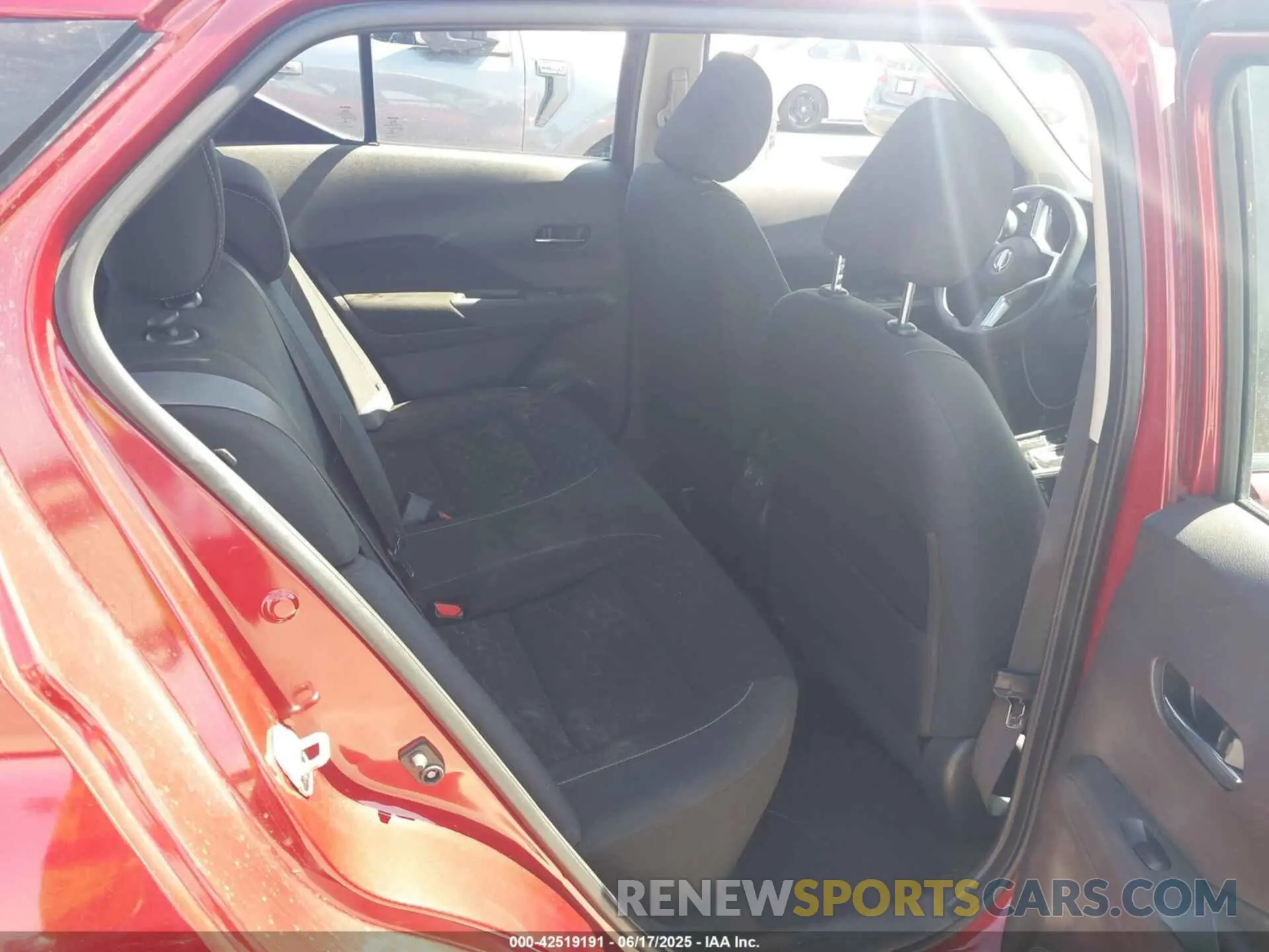 8 fotografías del automóvil dañado 3N1CP5CV5ML503158 NISSAN KICKS 2021