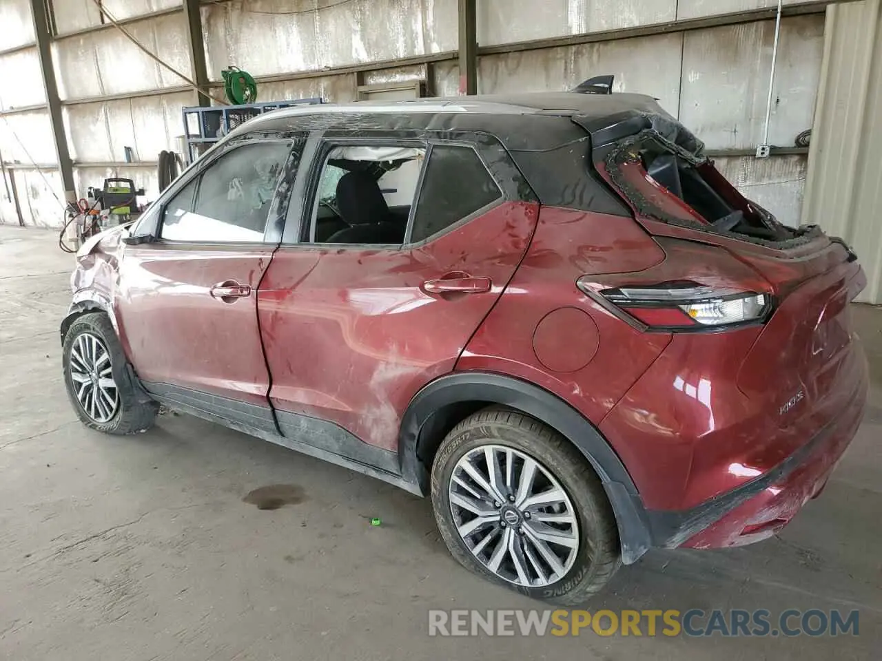 2 fotografías del automóvil dañado 3N1CP5CV7ML471717 NISSAN KICKS 2021