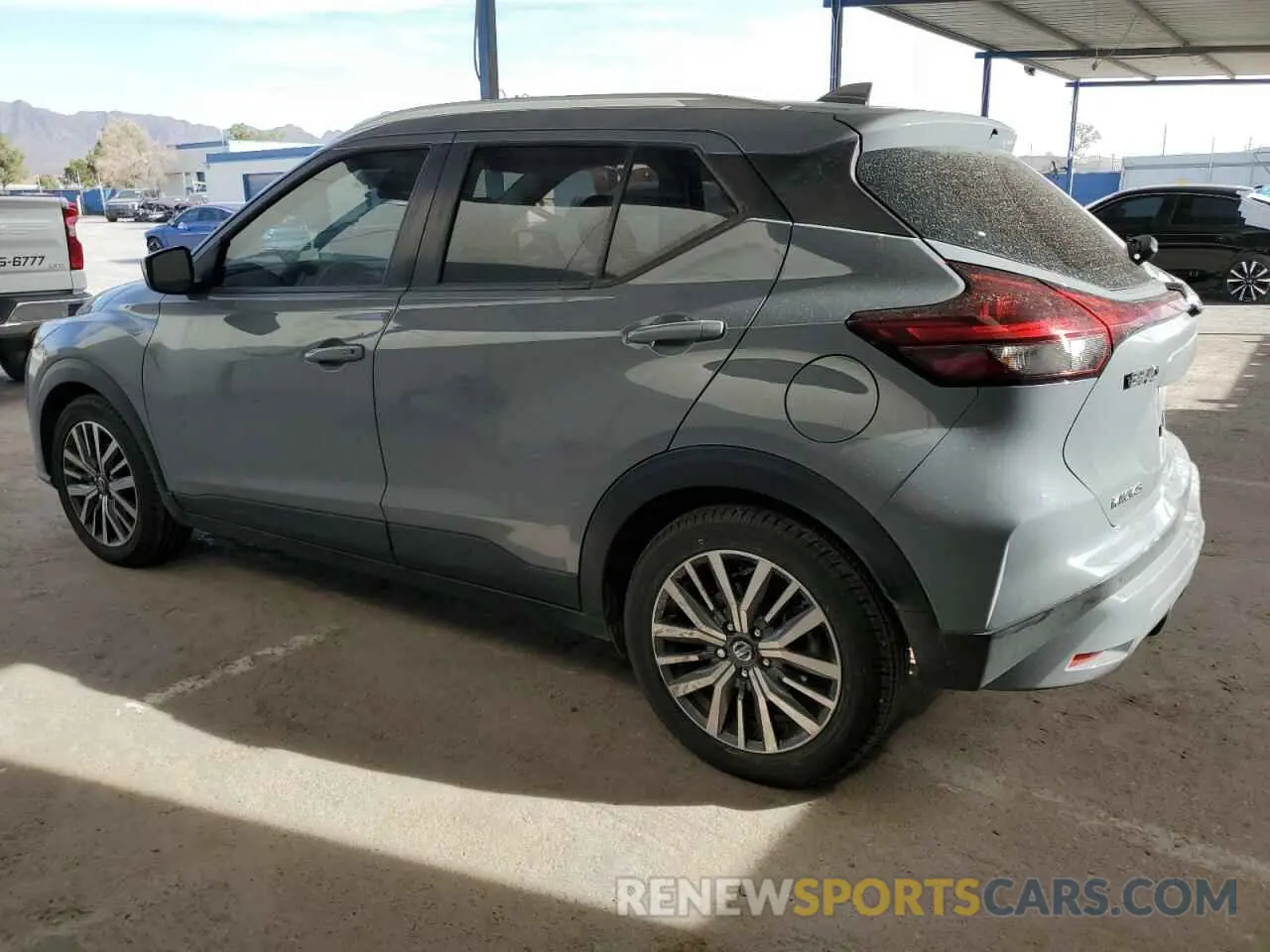 2 fotografías del automóvil dañado 3N1CP5CV8ML477834 NISSAN KICKS 2021