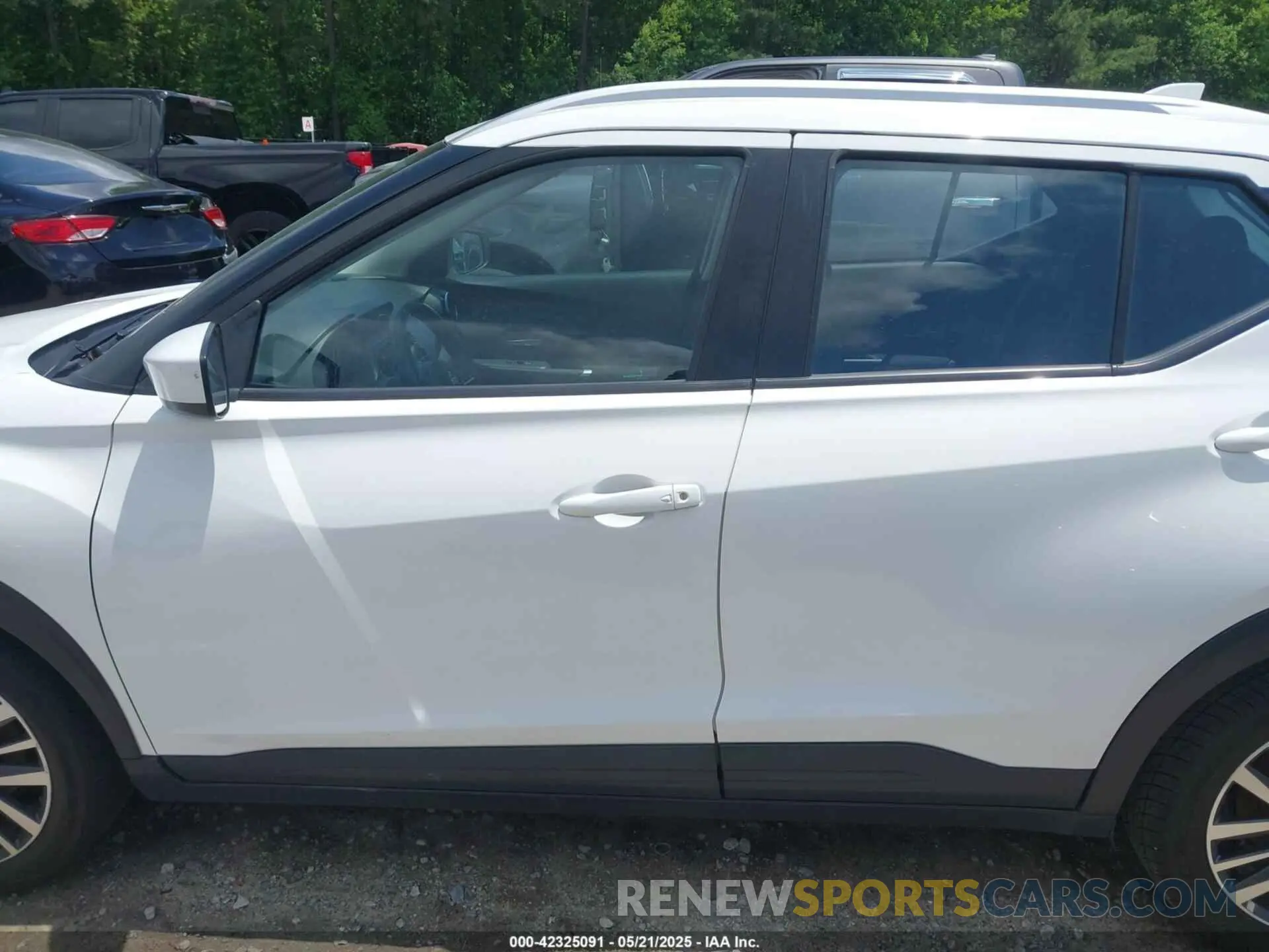 14 fotografías del automóvil dañado 3N1CP5CV8ML484251 NISSAN KICKS 2021