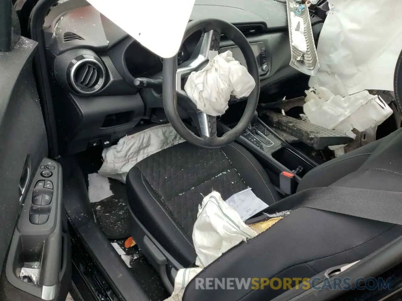 8 fotografías del automóvil dañado 3N1CP5CV8ML514719 NISSAN KICKS 2021