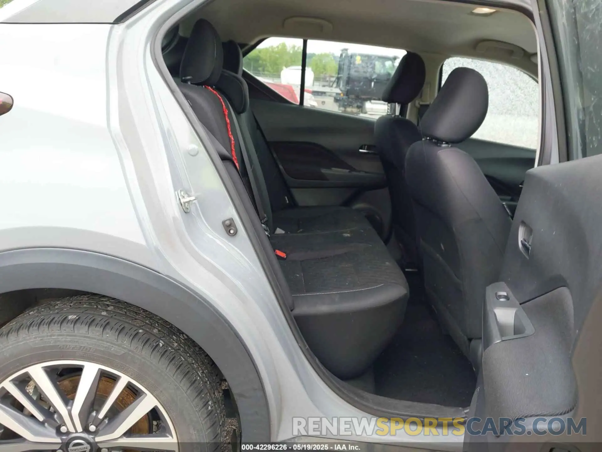 8 fotografías del automóvil dañado 3N1CP5CV9ML470424 NISSAN KICKS 2021