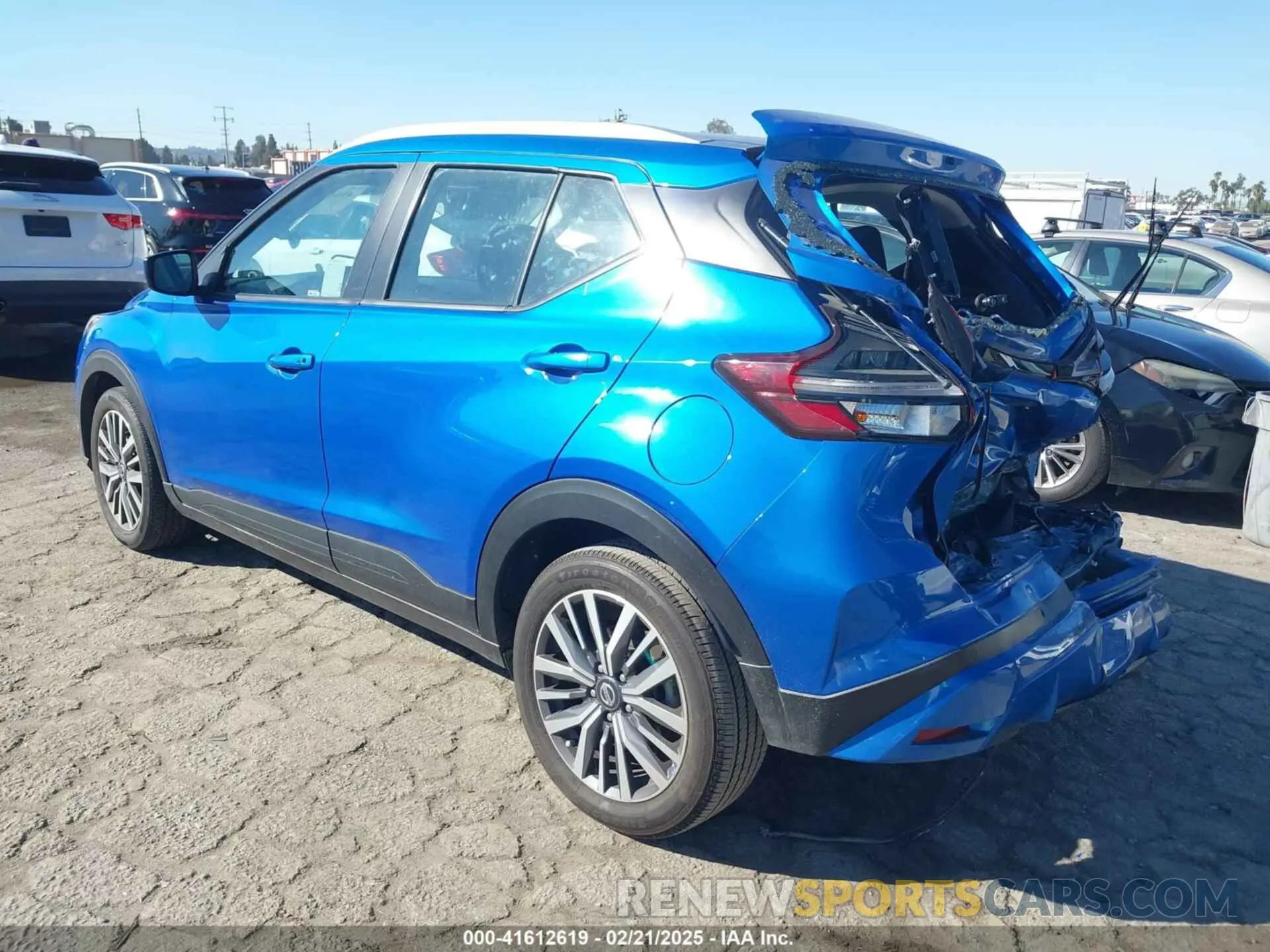 3 fotografías del automóvil dañado 3N1CP5CV9ML477910 NISSAN KICKS 2021
