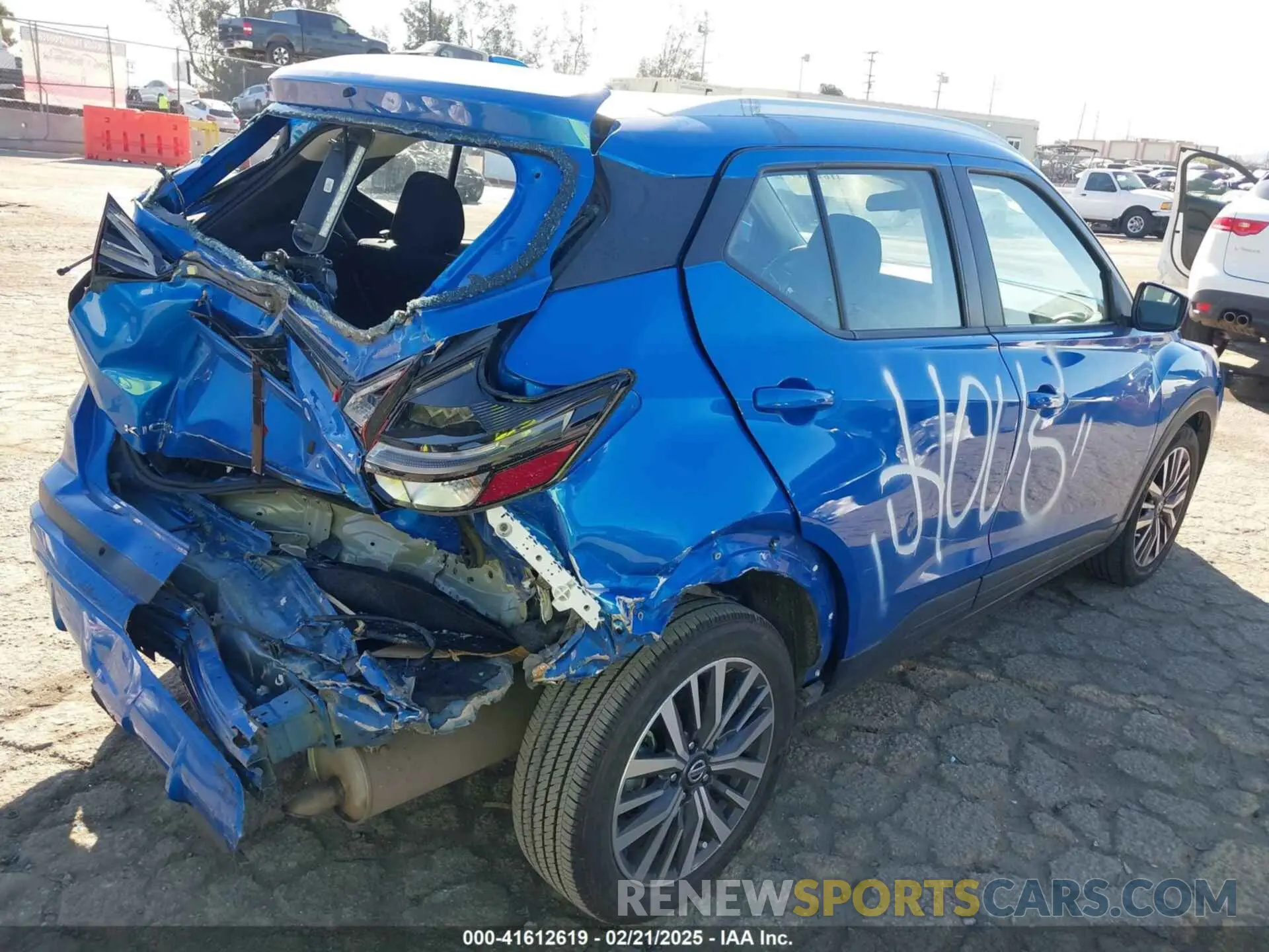 4 fotografías del automóvil dañado 3N1CP5CV9ML477910 NISSAN KICKS 2021
