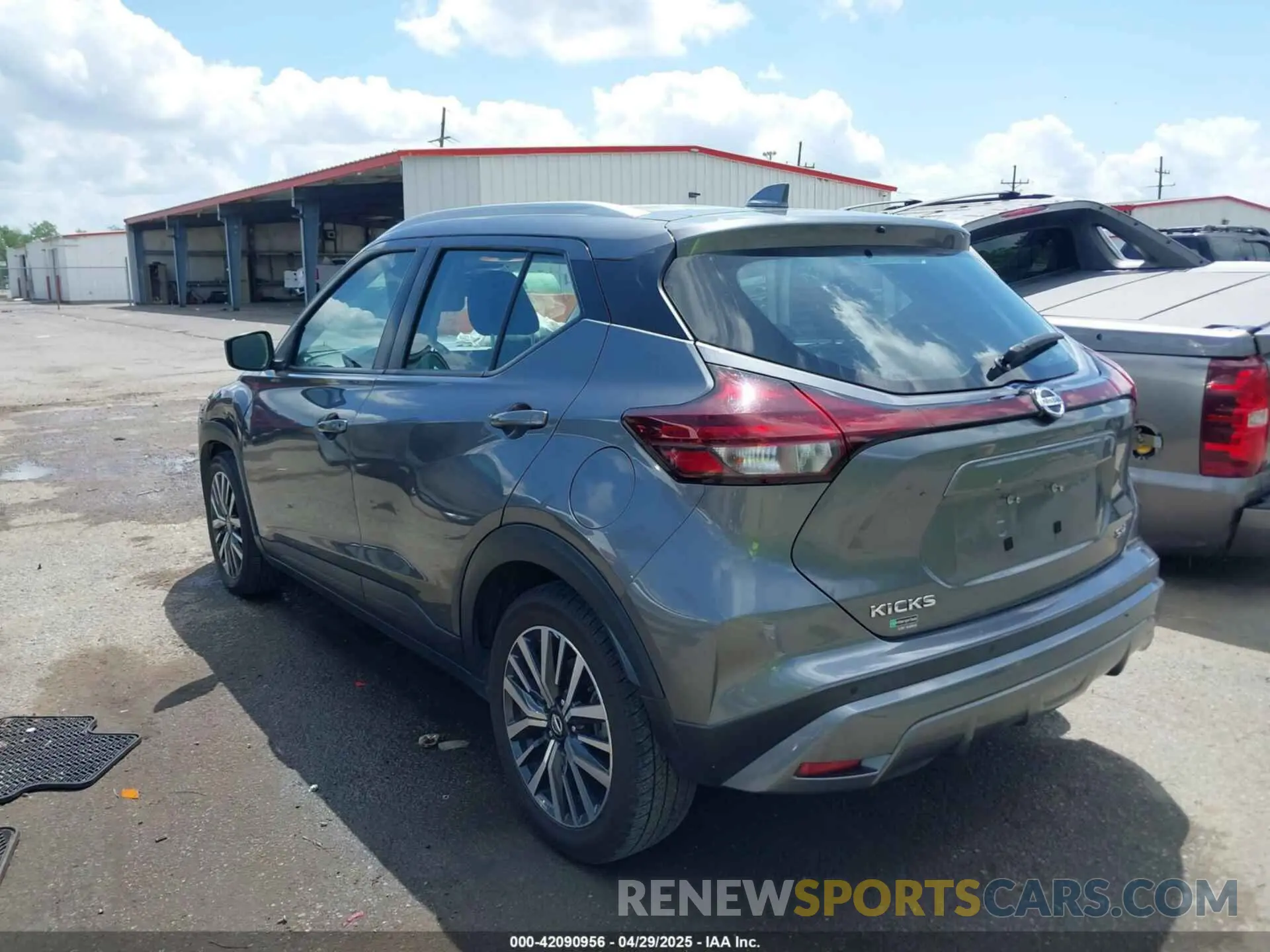 3 fotografías del automóvil dañado 3N1CP5CV9ML510923 NISSAN KICKS 2021