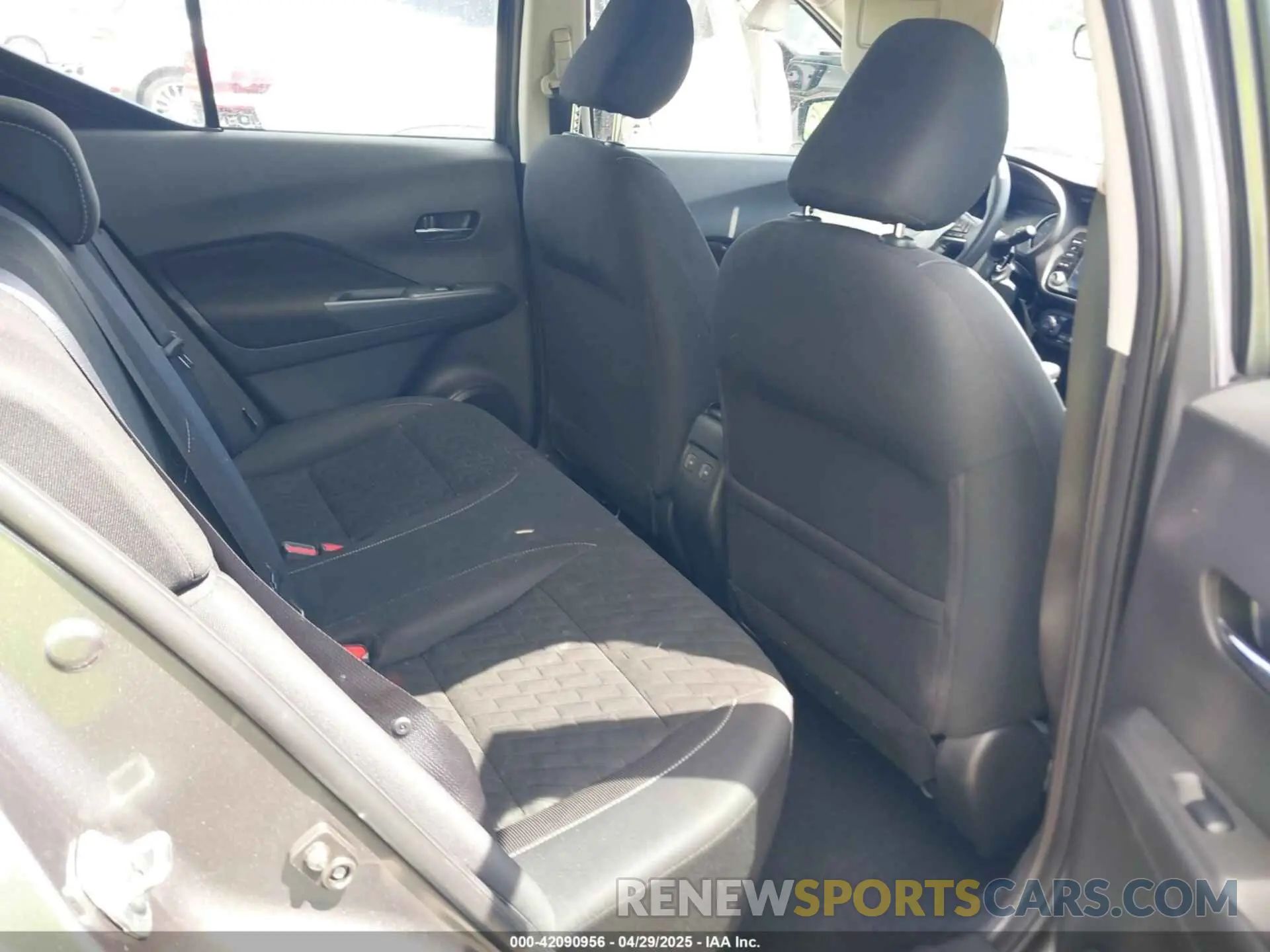 8 fotografías del automóvil dañado 3N1CP5CV9ML510923 NISSAN KICKS 2021