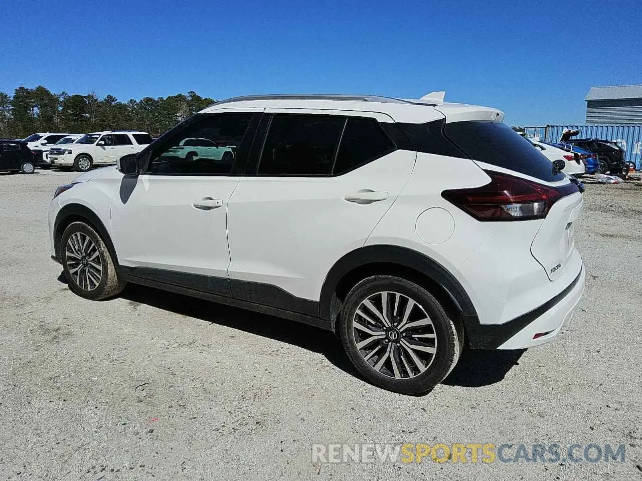 2 fotografías del automóvil dañado 3N1CP5CVXML466253 NISSAN KICKS 2021