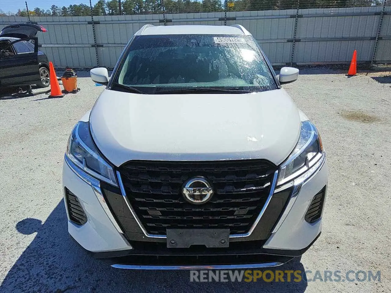5 fotografías del automóvil dañado 3N1CP5CVXML466253 NISSAN KICKS 2021