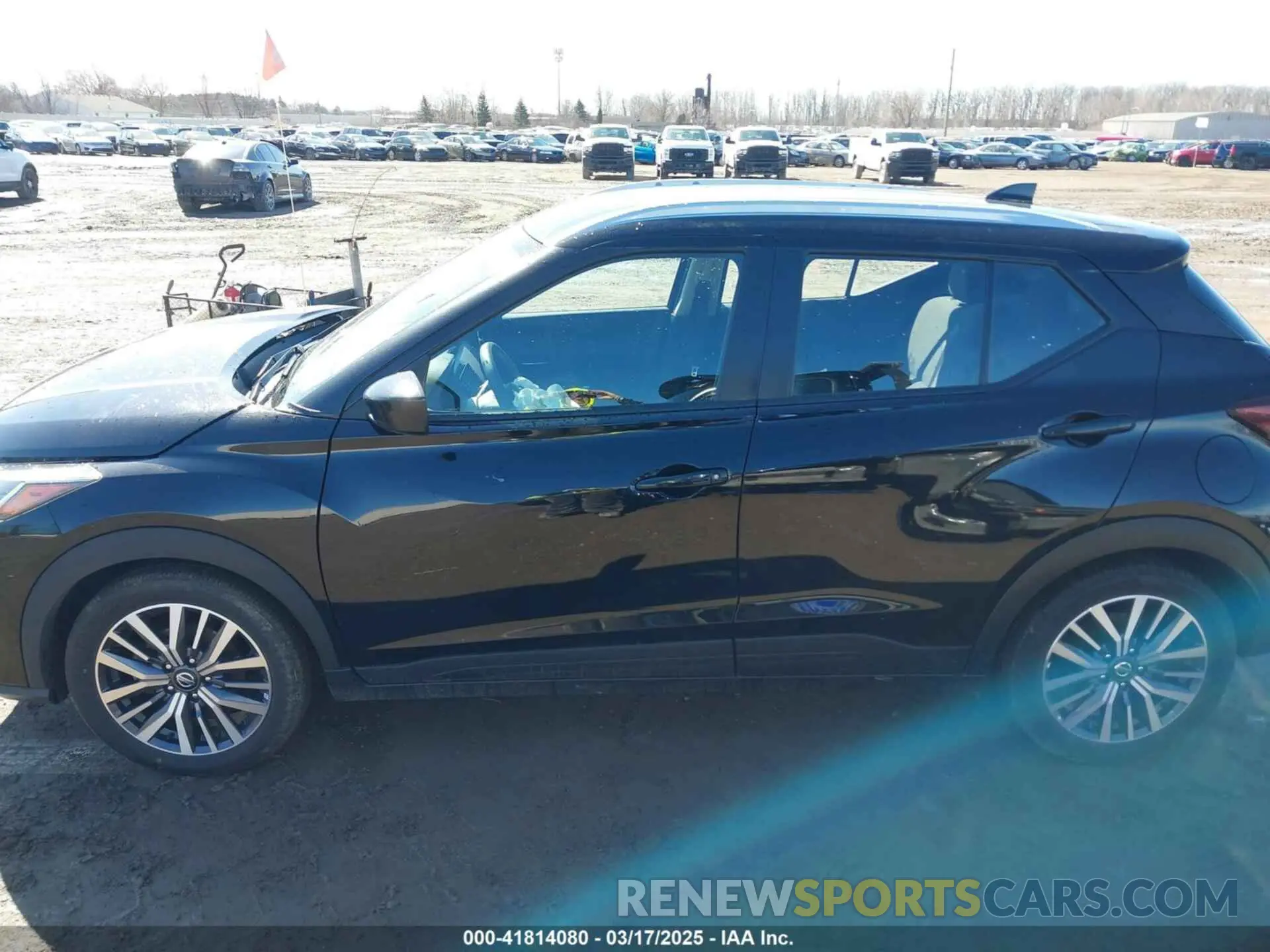 14 fotografías del automóvil dañado 3N1CP5CVXML523471 NISSAN KICKS 2021