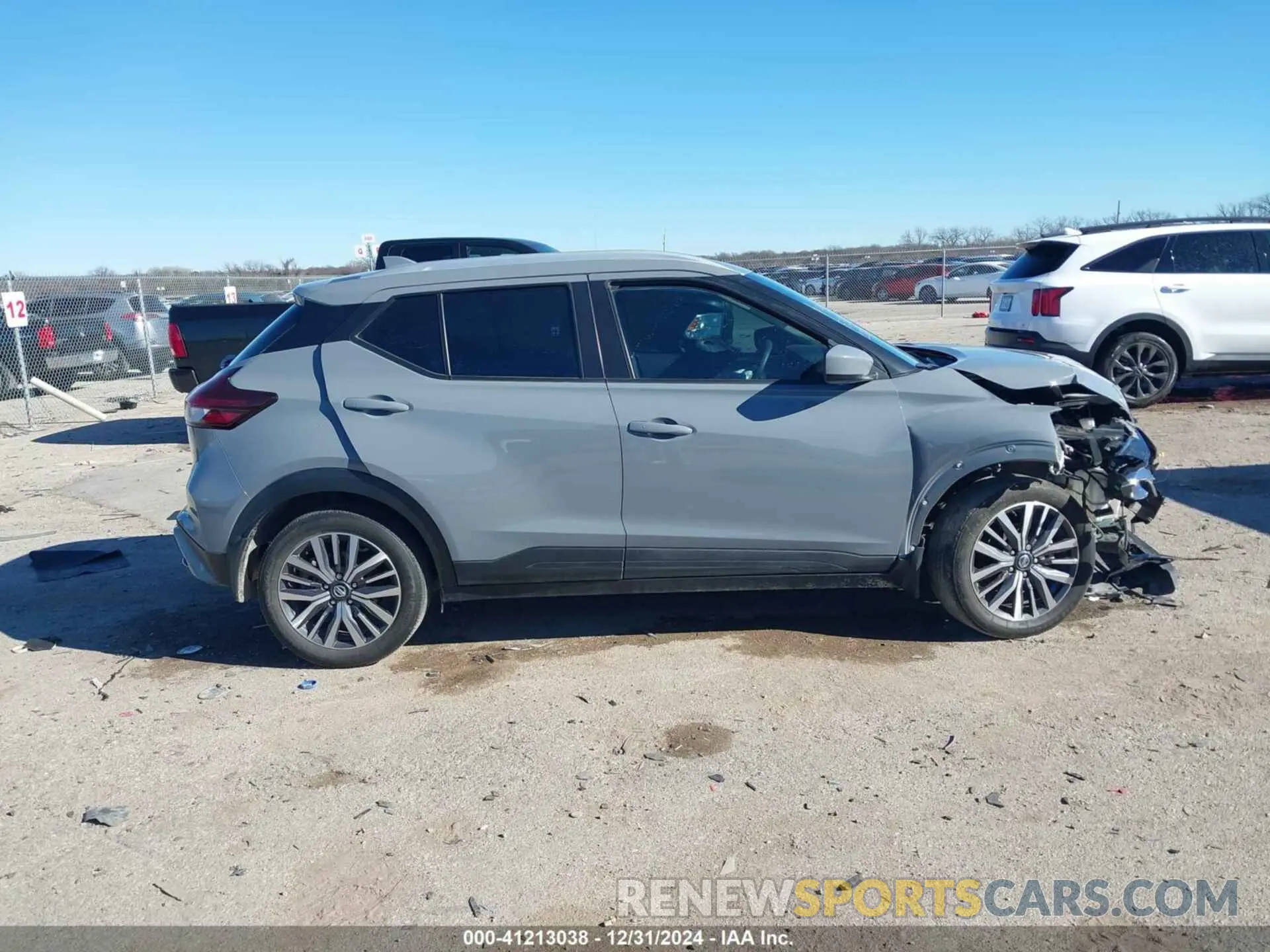 13 fotografías del automóvil dañado 3N1CP5CVXML556180 NISSAN KICKS 2021