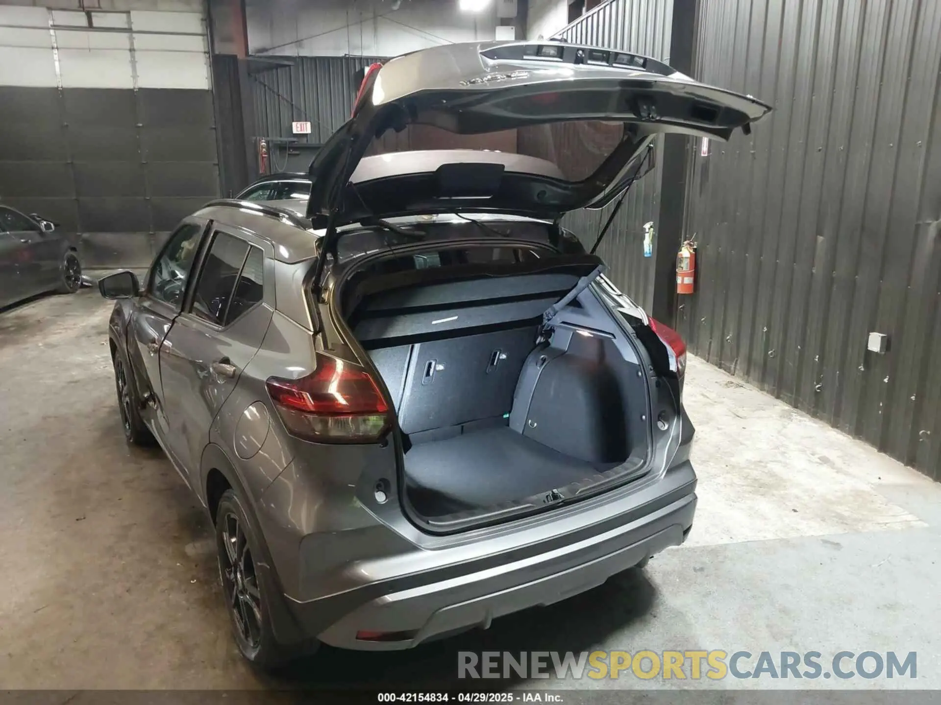 3 fotografías del automóvil dañado 3N1CP5DV1ML541758 NISSAN KICKS 2021