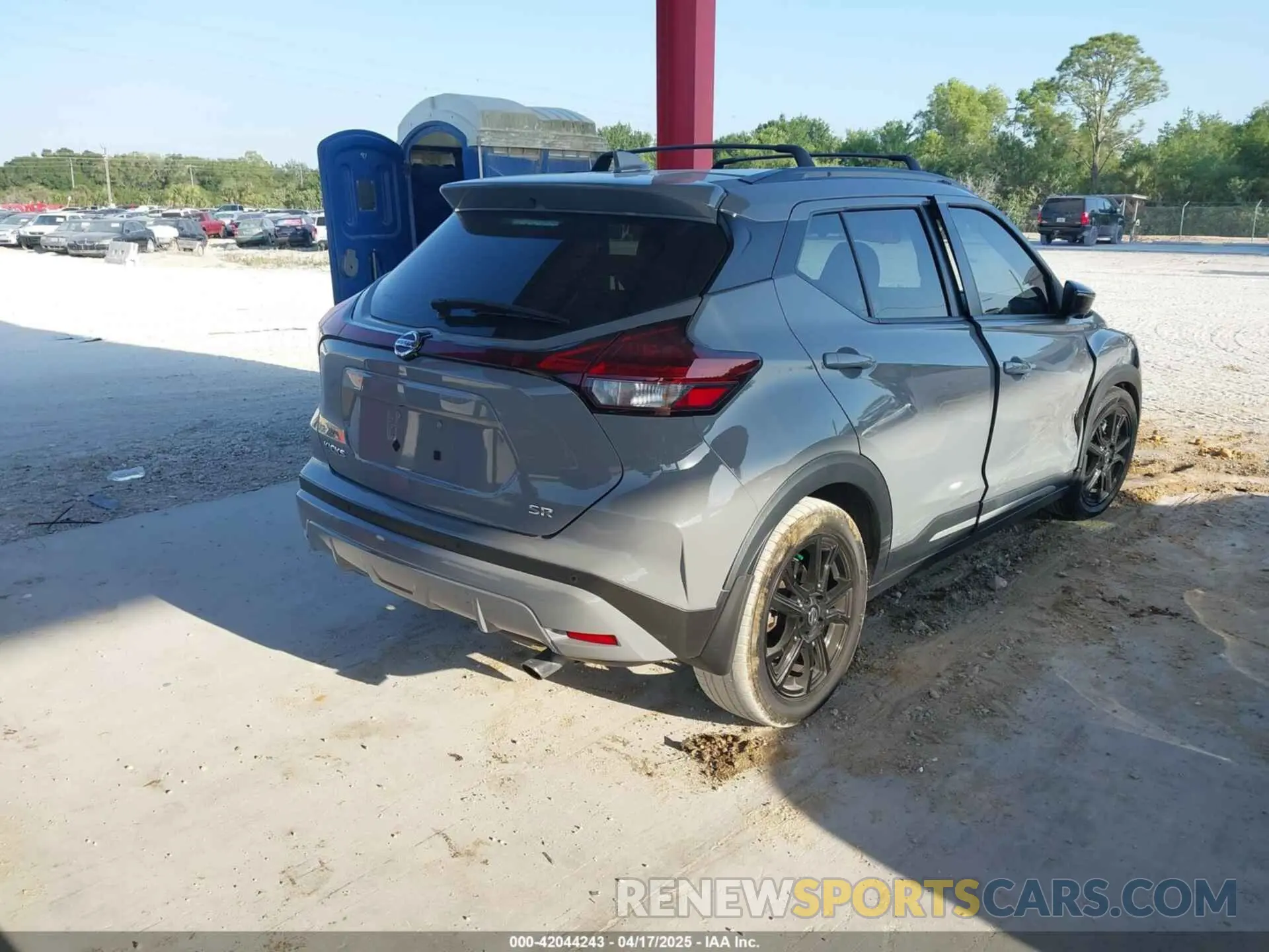 4 fotografías del automóvil dañado 3N1CP5DV1ML557619 NISSAN KICKS 2021