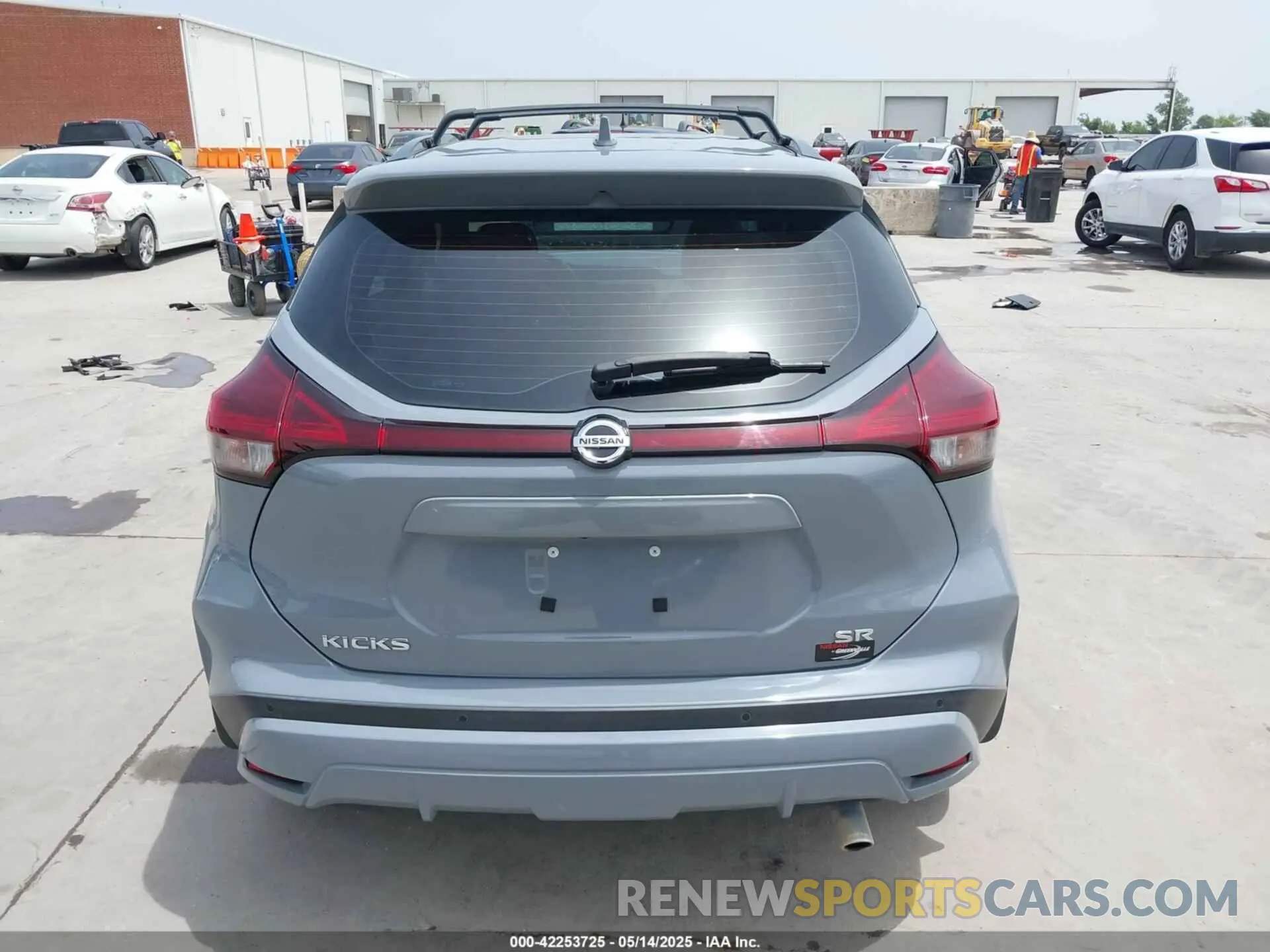 16 fotografías del automóvil dañado 3N1CP5DV2ML556821 NISSAN KICKS 2021